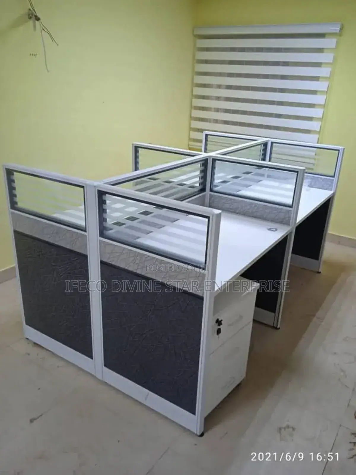Working Station/Desk for 4 People