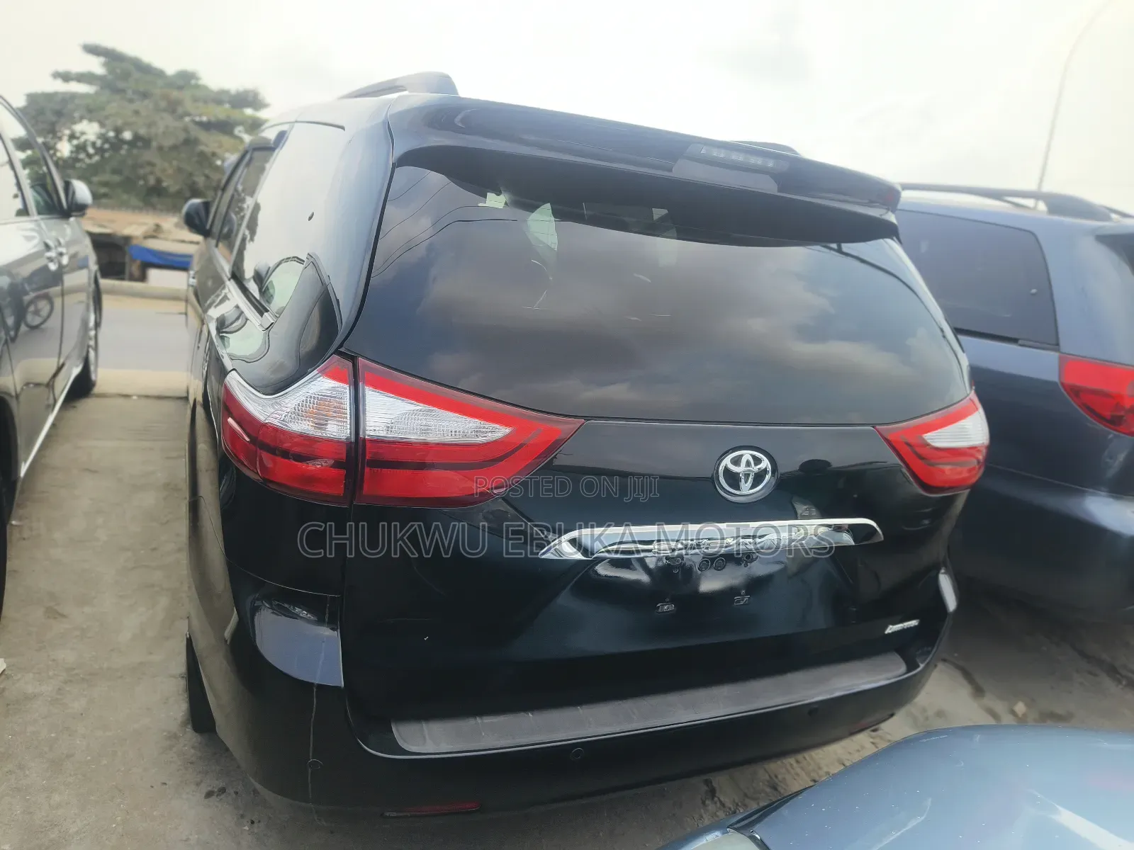 Toyota Sienna 2016 Black