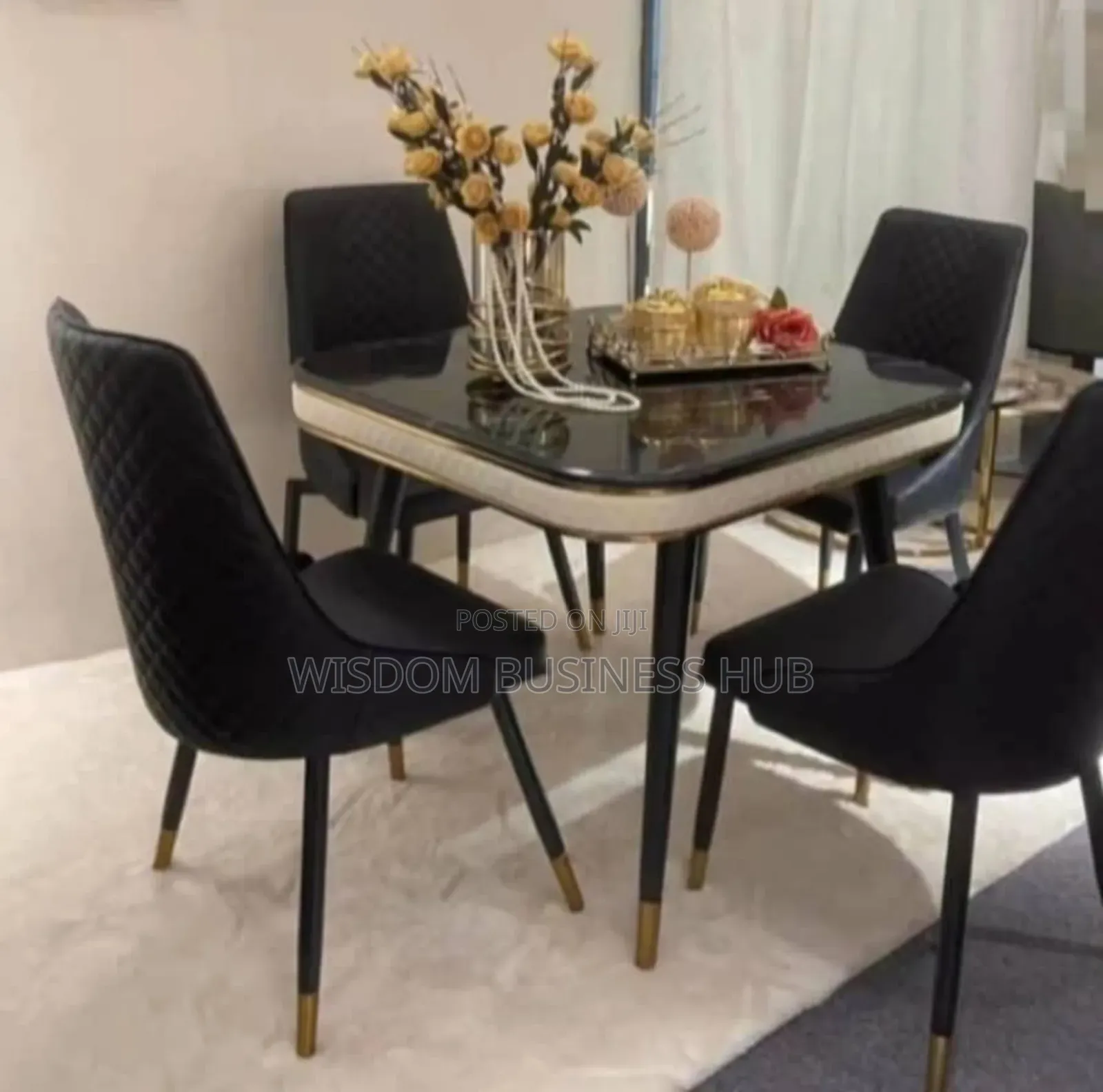 4 Seaters Dinning Set for Restaurants and Homes