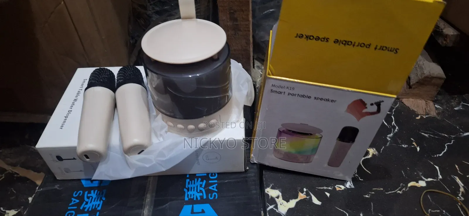 Karaoke Bluetooth Speaker With Double Microphones