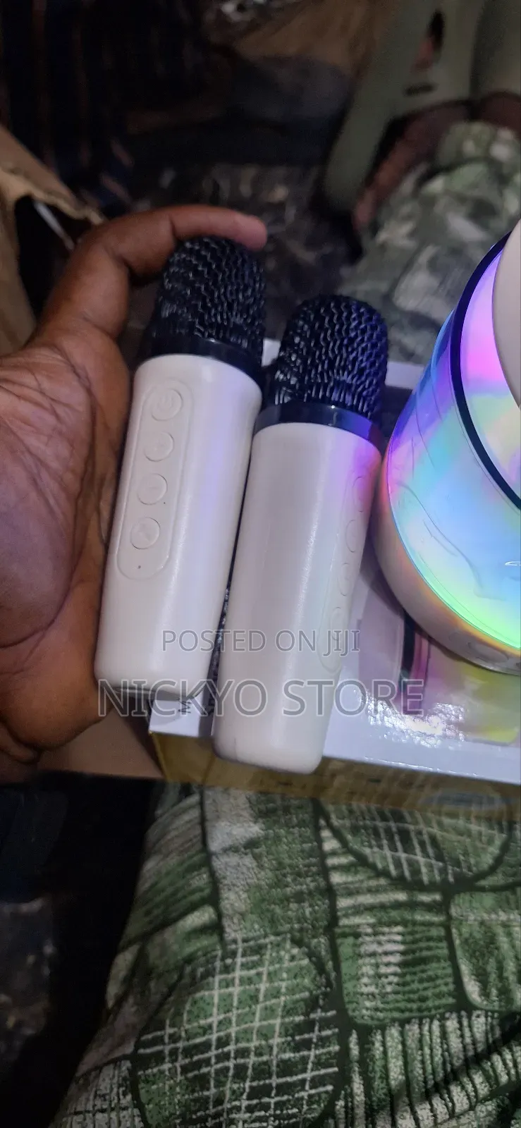 Karaoke Bluetooth Speaker With Double Microphones
