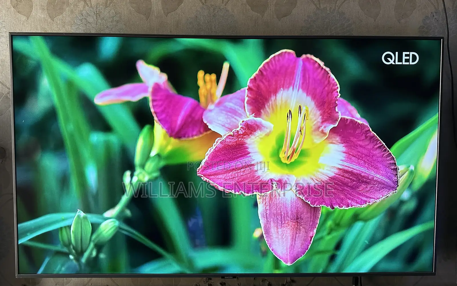 Samsung 55 Inches HDR Smart TV (Slim)