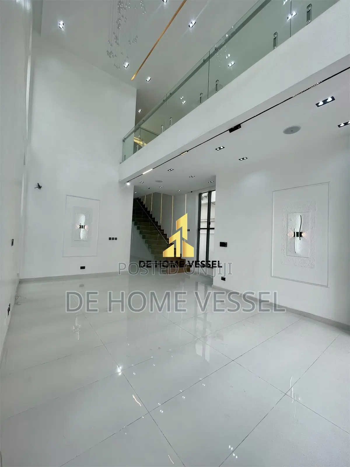 5bdrm Duplex in Osapa london for sale