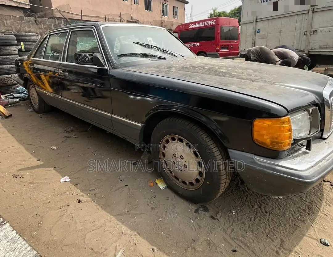 Mercedes-Benz 350D 2015 Black