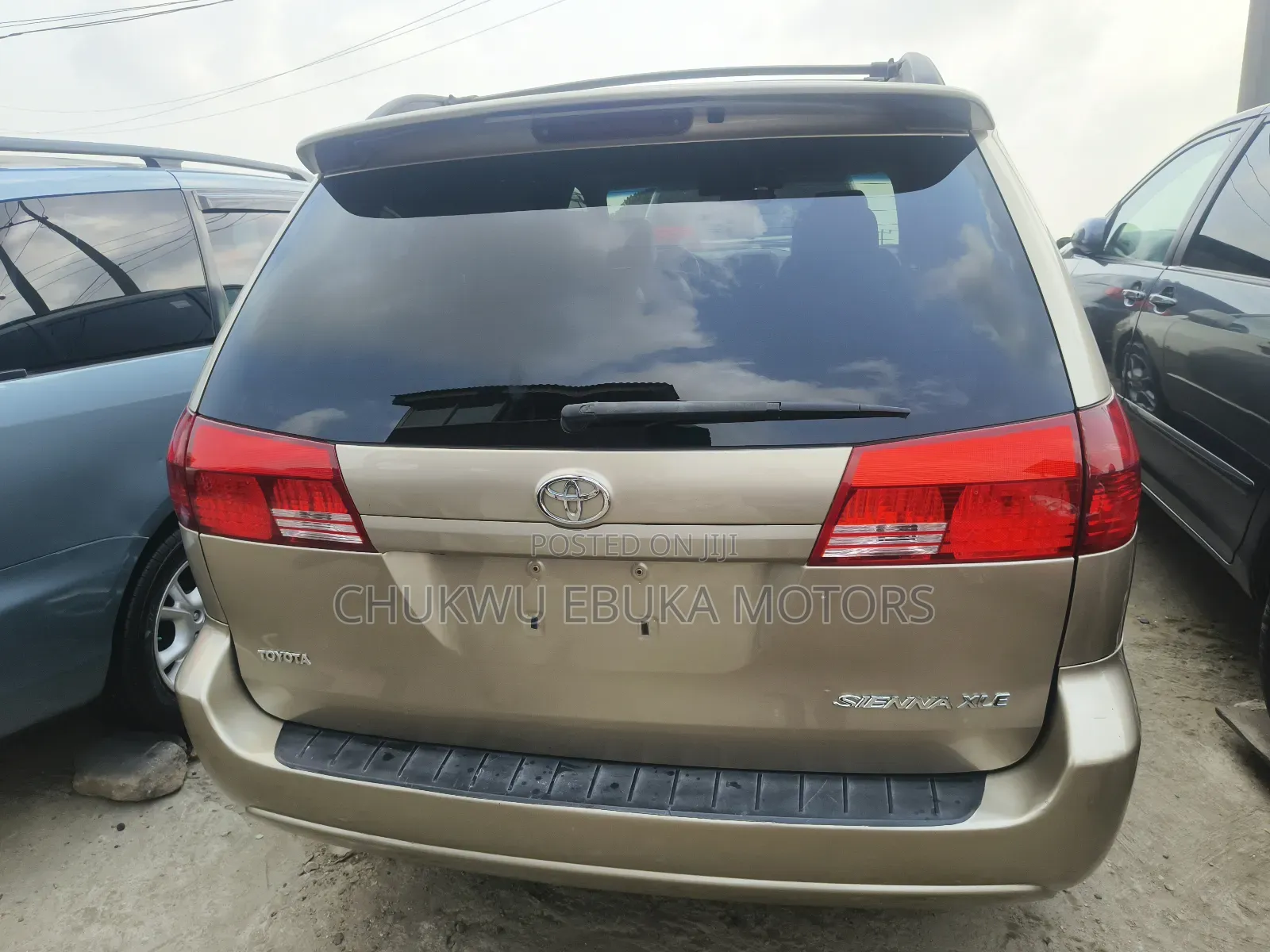 Toyota Sienna XLE AWD 2005 Gold