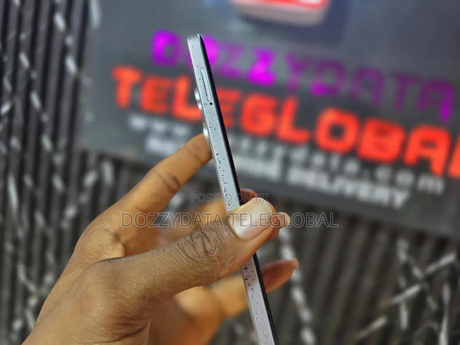 Infinix Hot 30 128 GB White