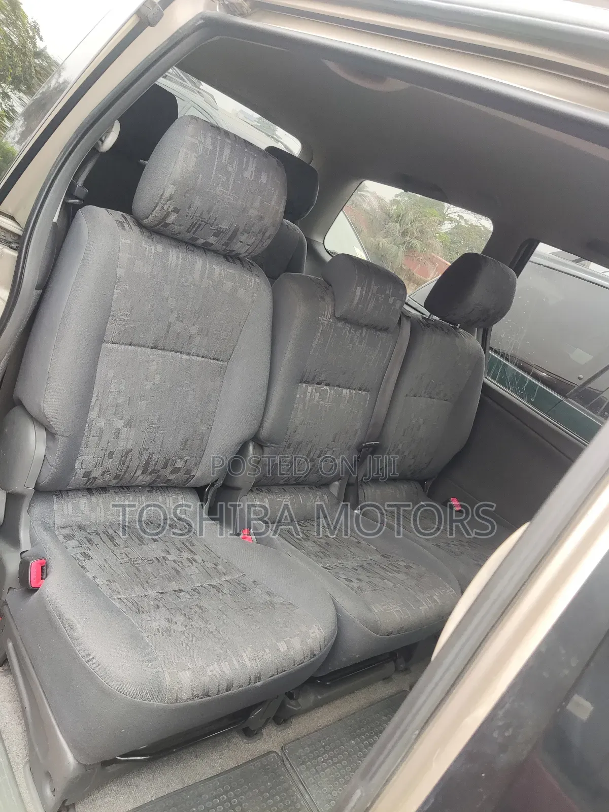 Toyota Previa 2005 Gold