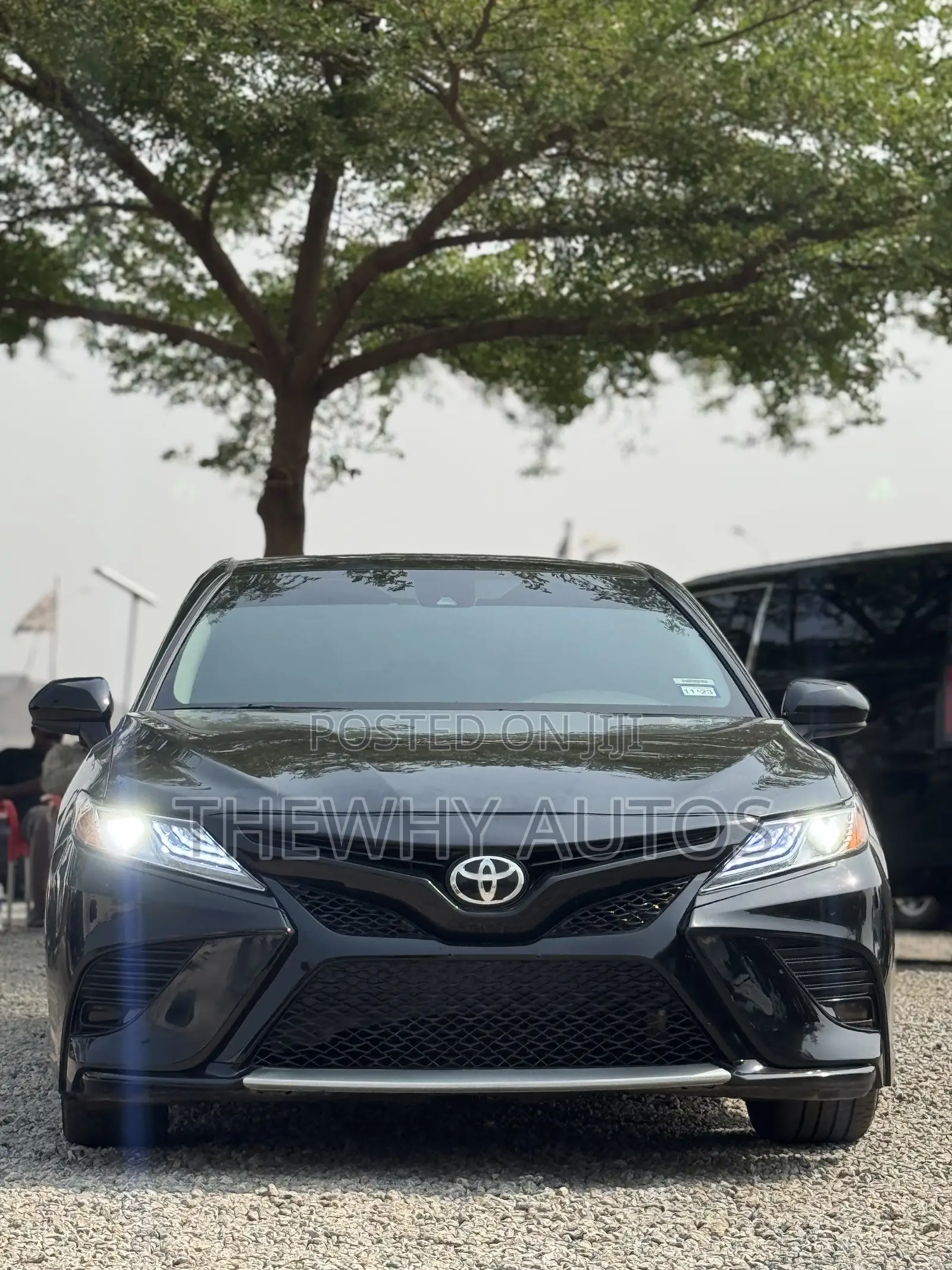 Toyota Camry SE FWD 2020 Black