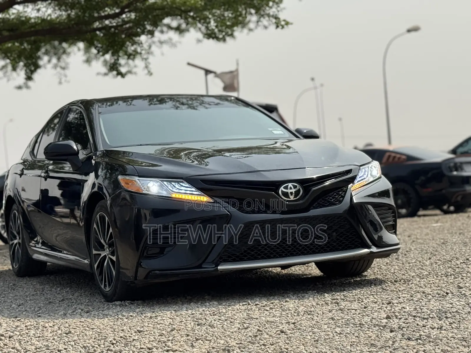 Toyota Camry SE FWD 2020 Black