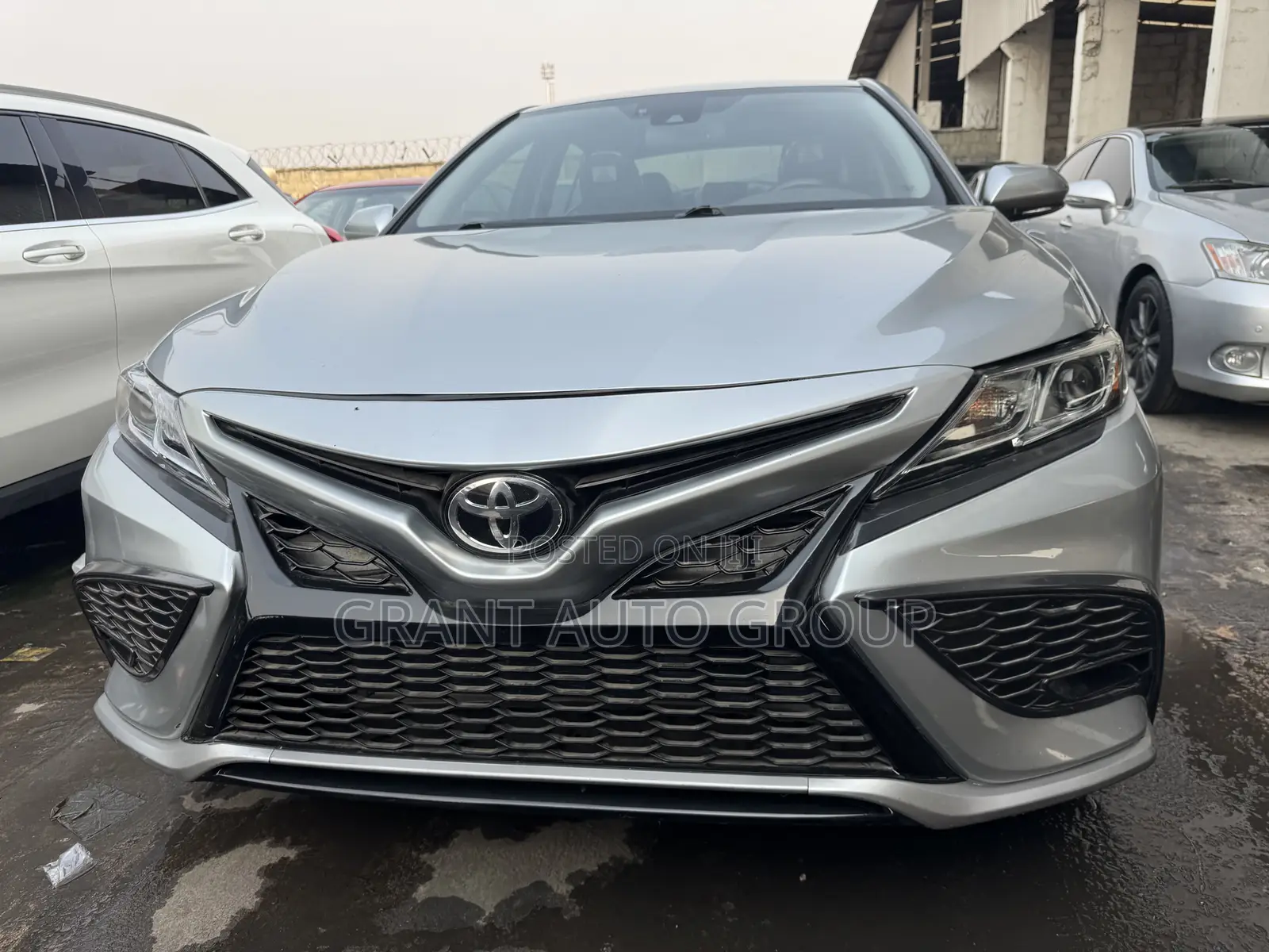 Toyota Camry 2018 Silver