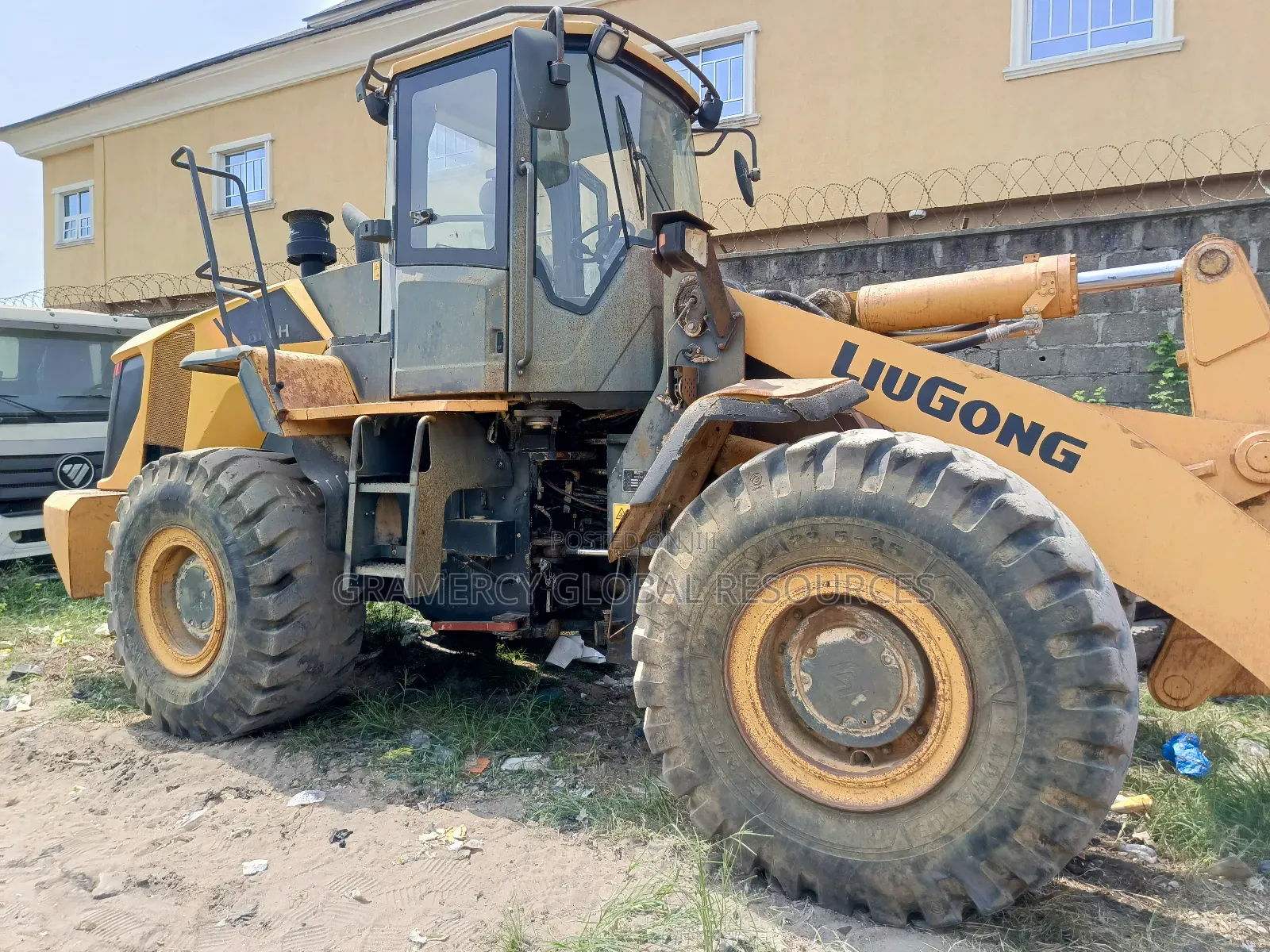 Foreign Used 5 Tons Payloader (Less Than 2000hrs Usage)