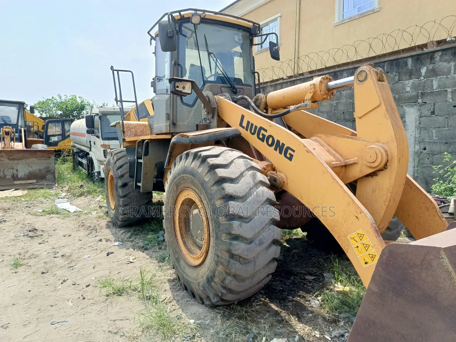 Foreign Used 5 Tons Payloader (Less Than 2000hrs Usage)