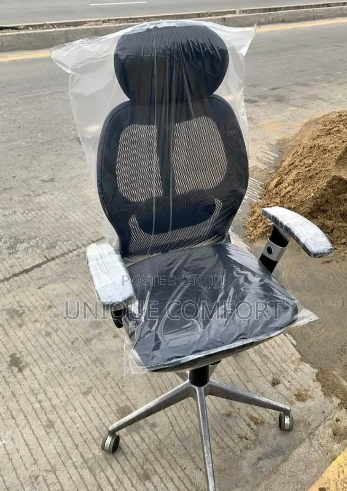Imported Executive Ergonomic Office Chair With Head Rest