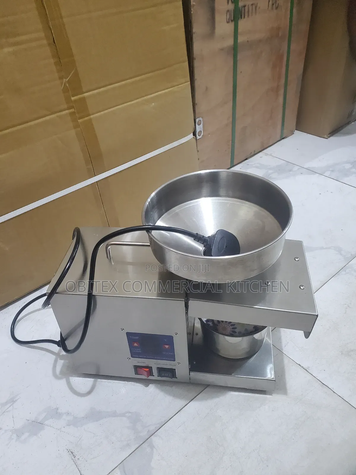 Industrial Electric Oil Extractor Machine Is Available for Sale