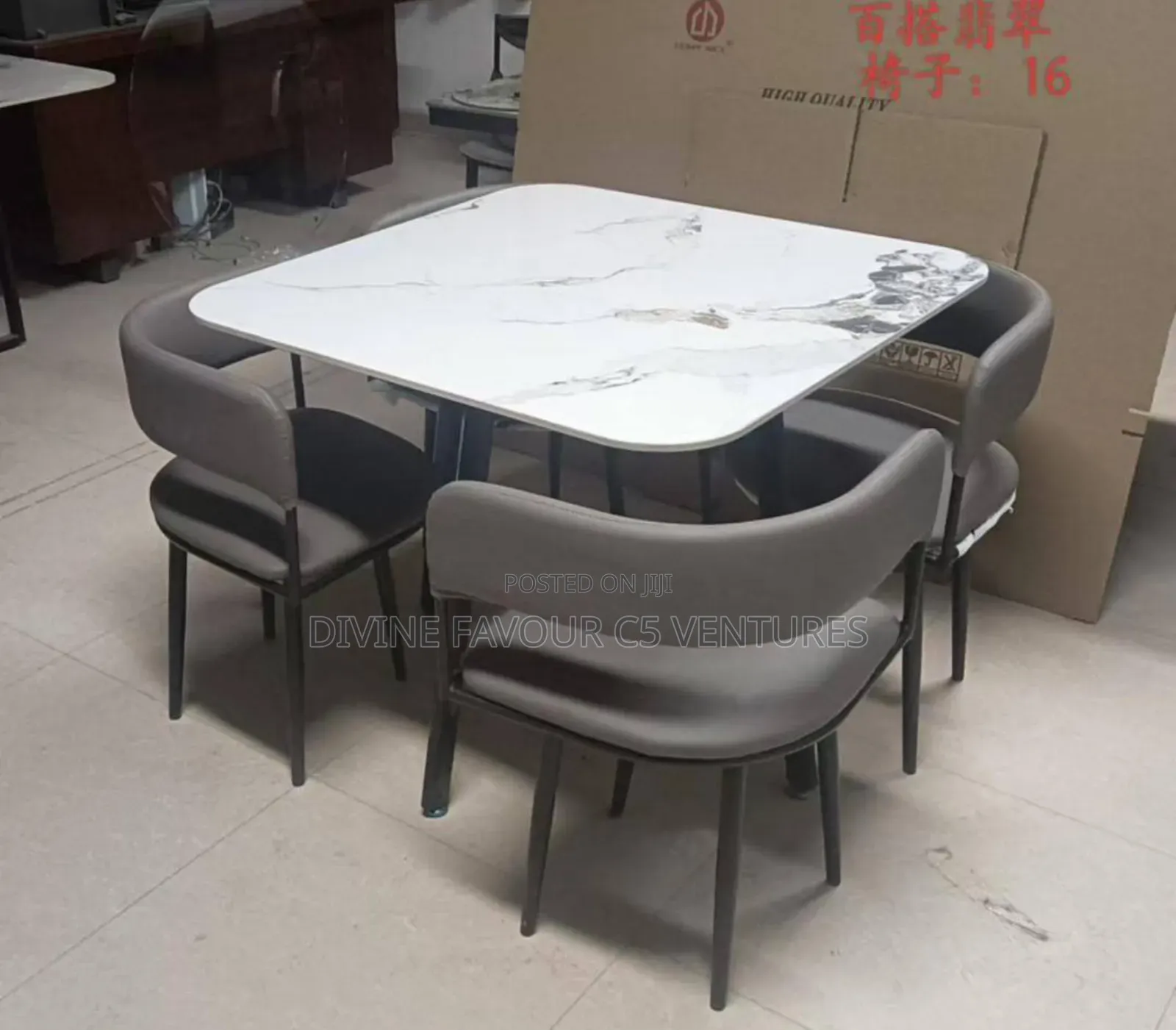 4 Seater Marble Dining for Homes and Hotels