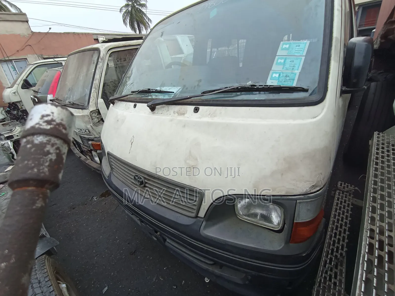 Toyota HiAce 2004 White