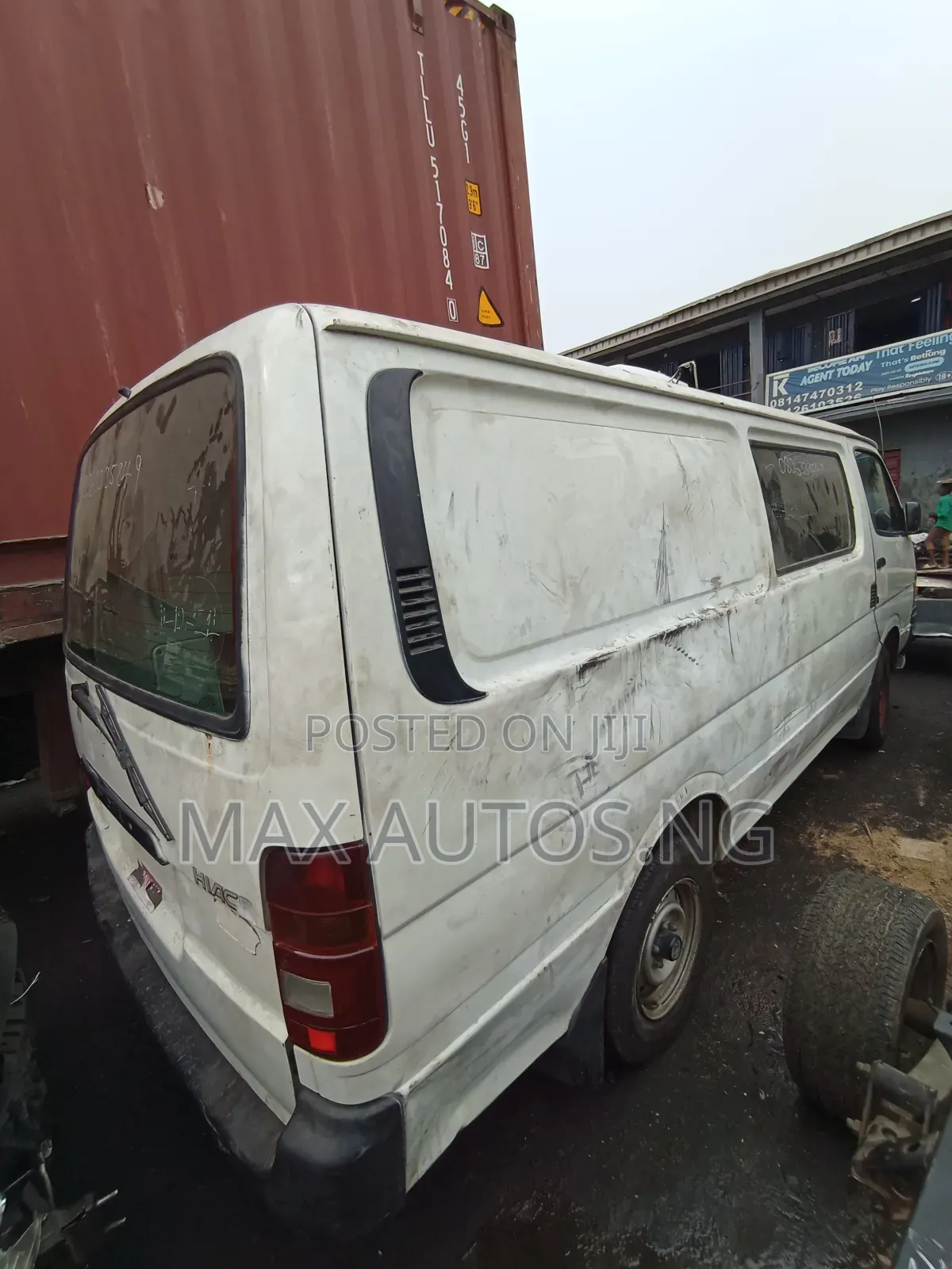 Toyota HiAce 2004 White