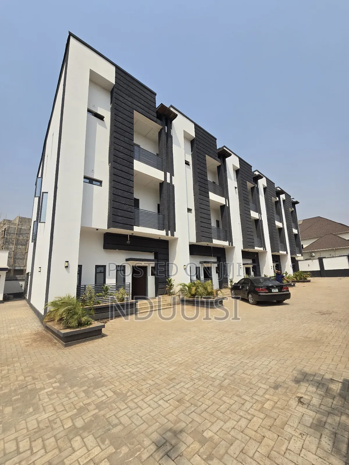 4bdrm Duplex in Life Camp for sale