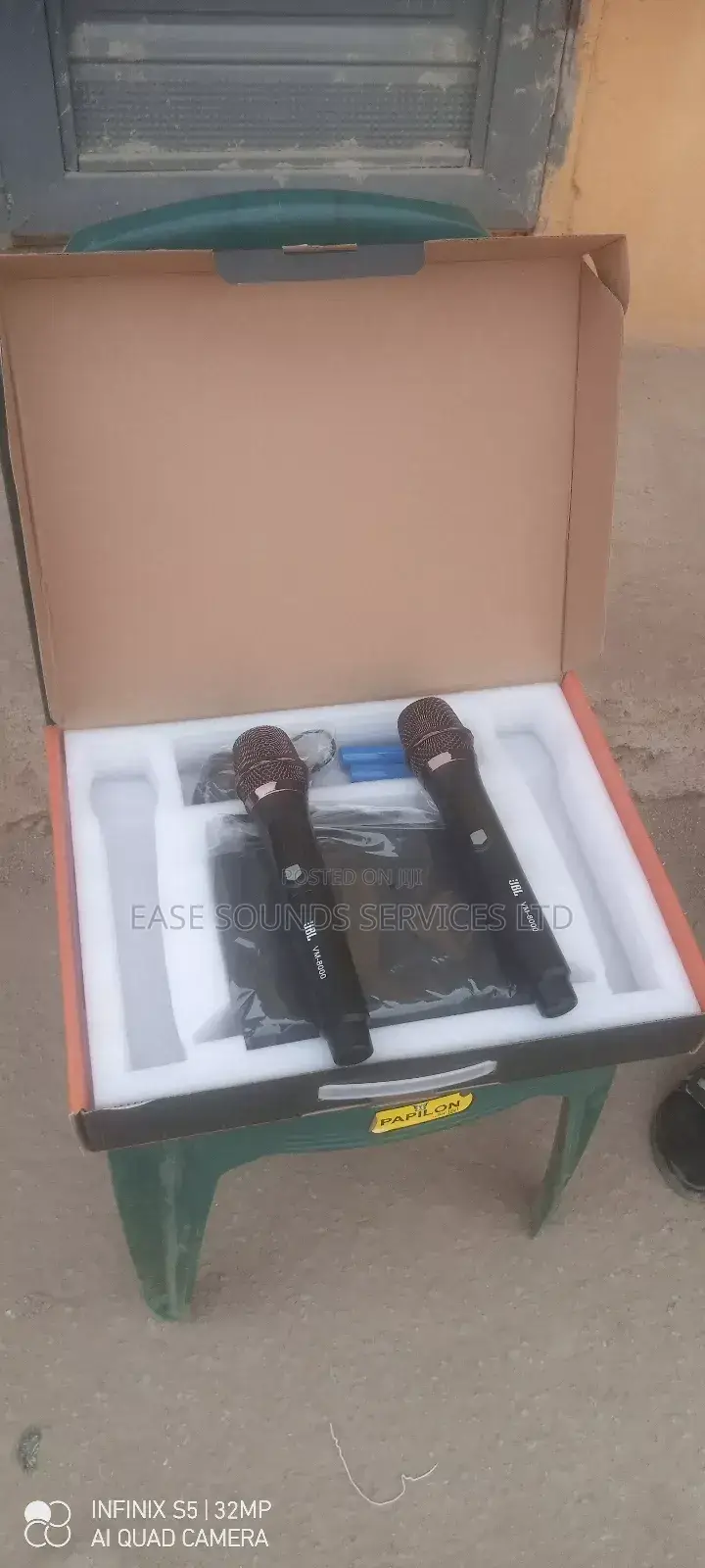 JBL Wireless Mics (Rechargeable)
