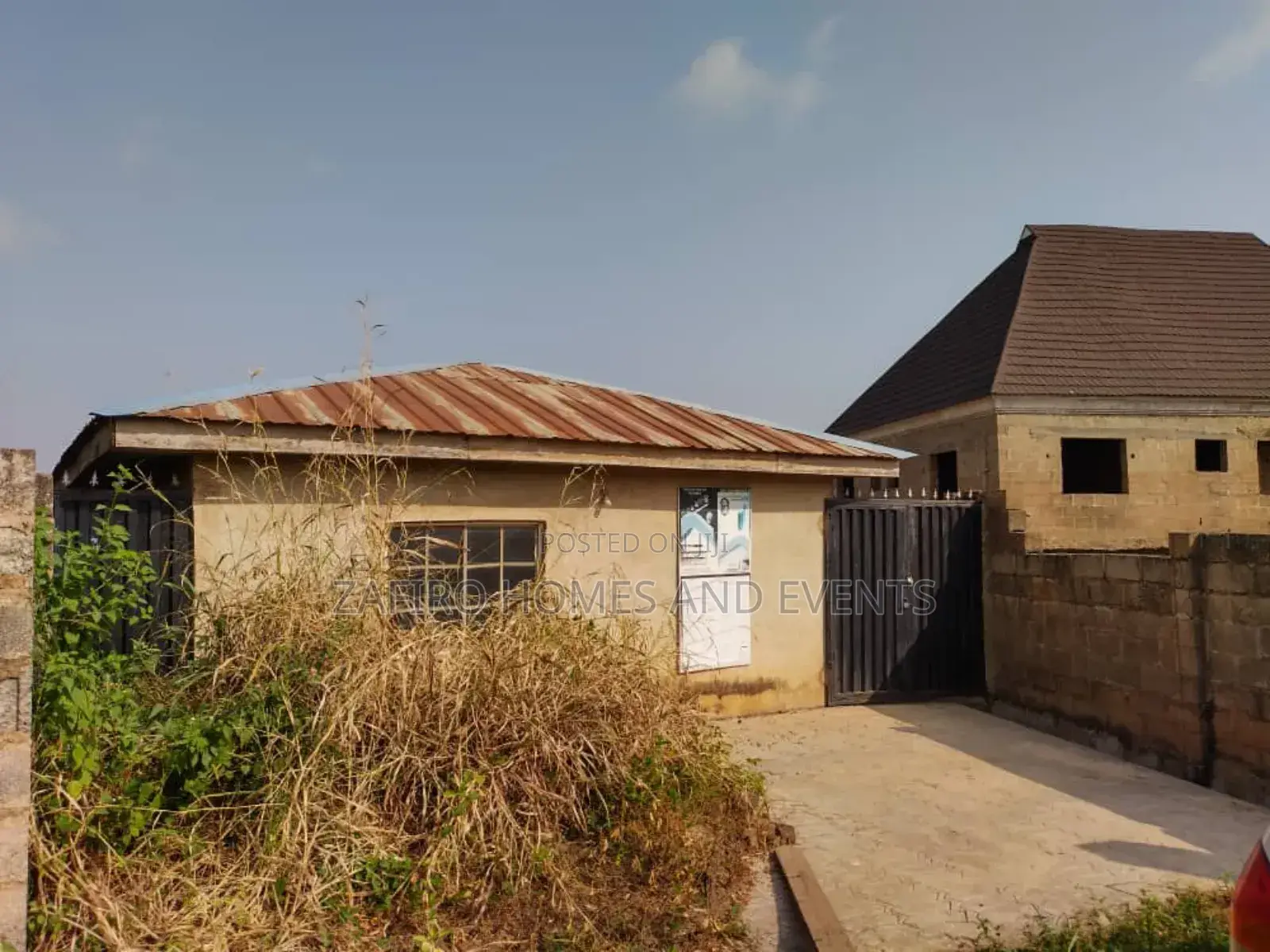 3bdrm Apartment in Zenith Hospital,, Ibadan for sale