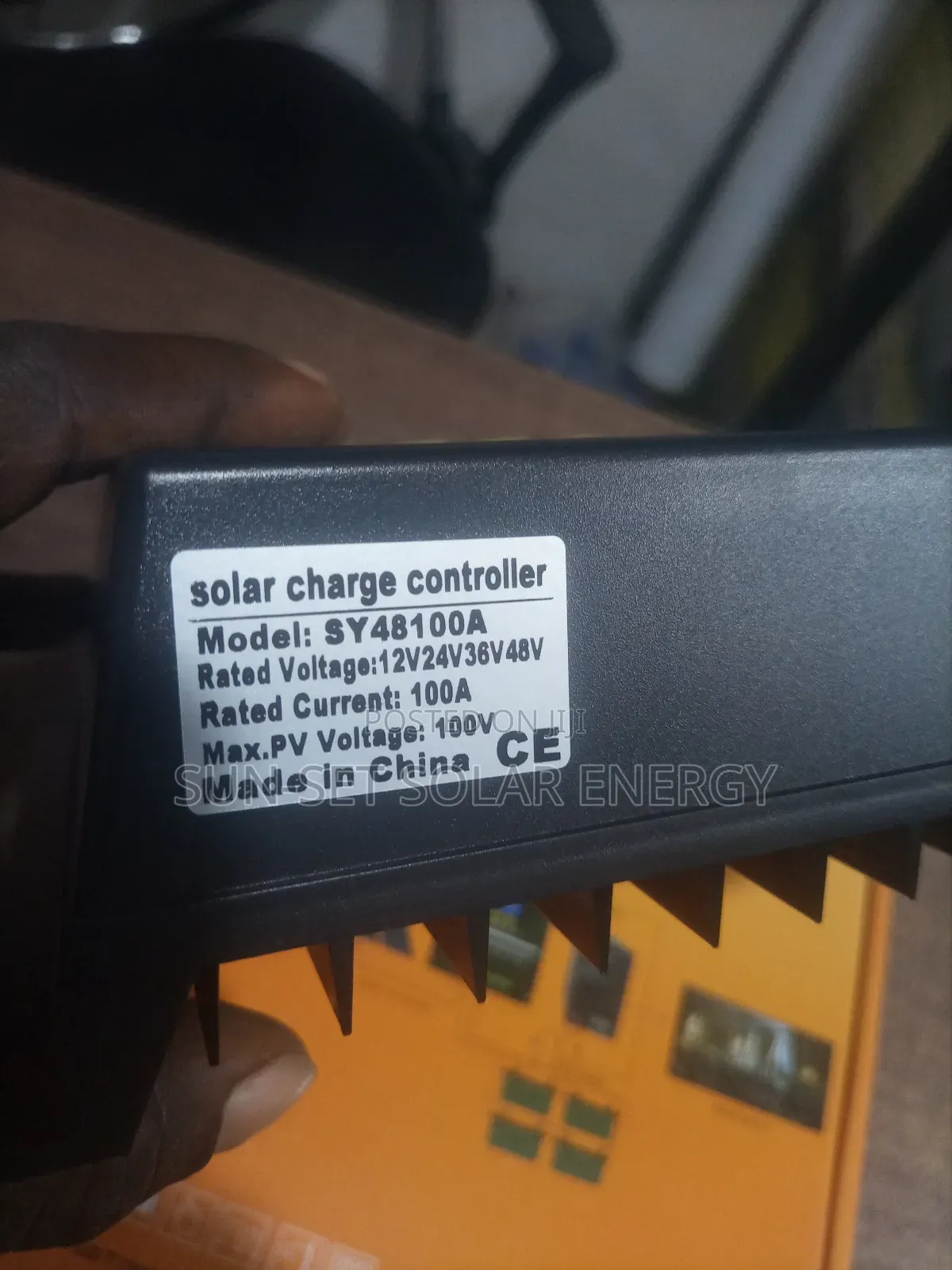Solar Charge Controller 12/24/36/48v 100A Mppt.