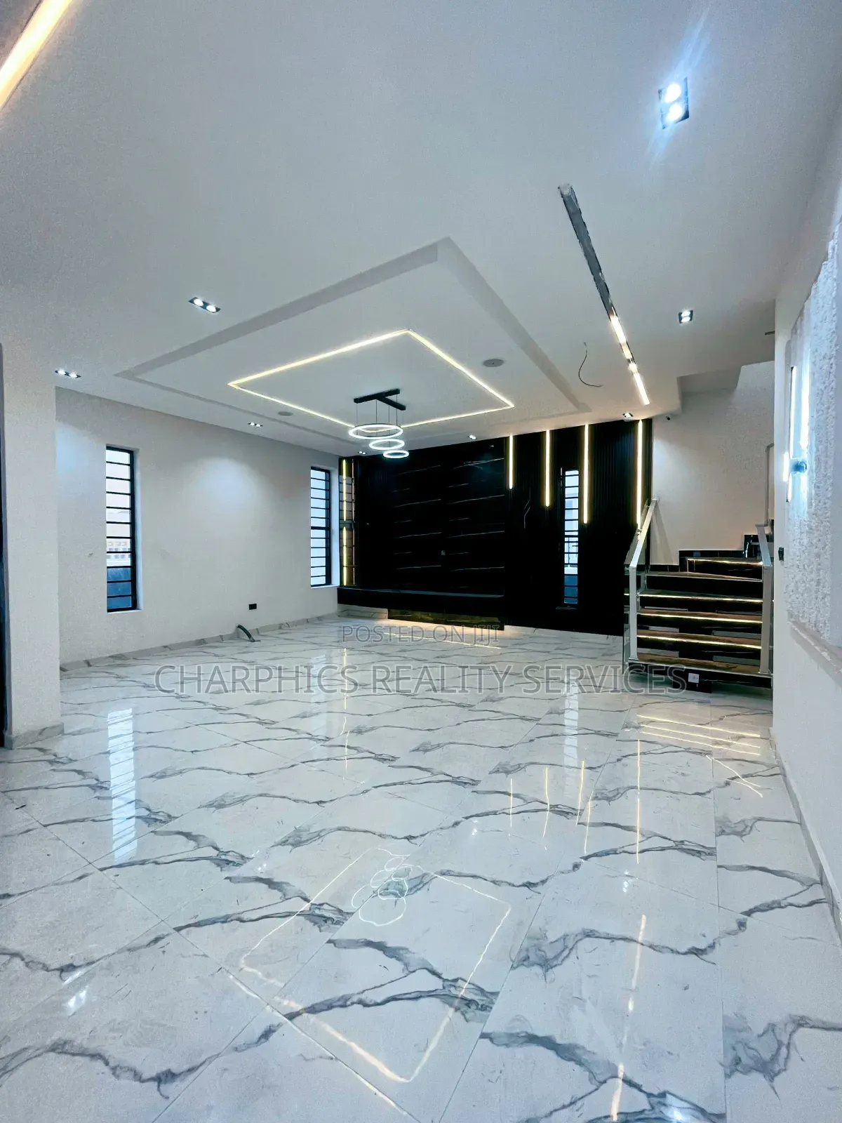 4bdrm Duplex in Ikota for sale