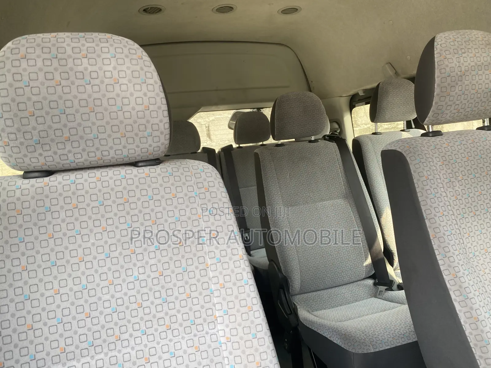 Toyota HiAce 2018 White