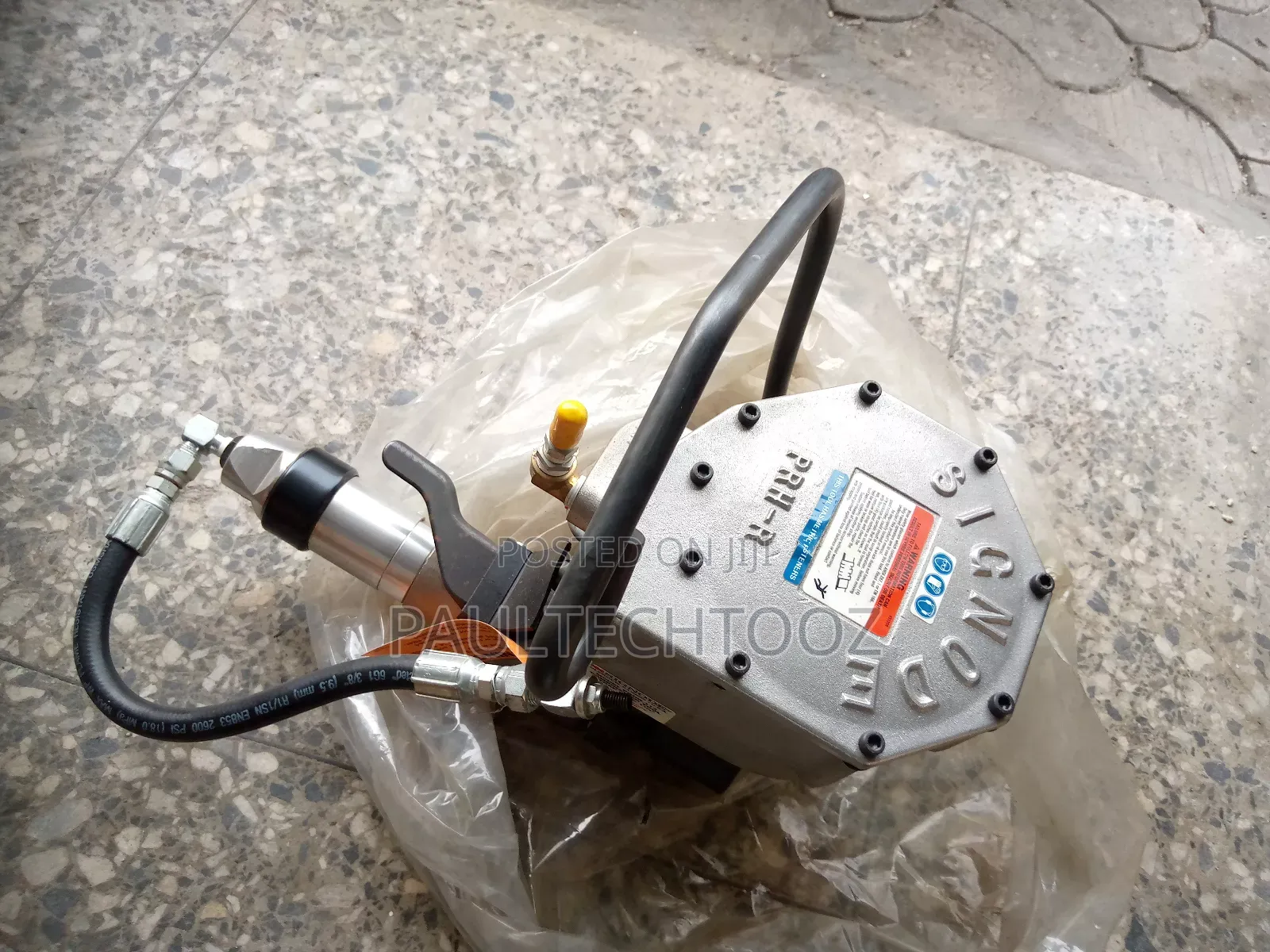 Pneumatic Binding and Cutting Machine