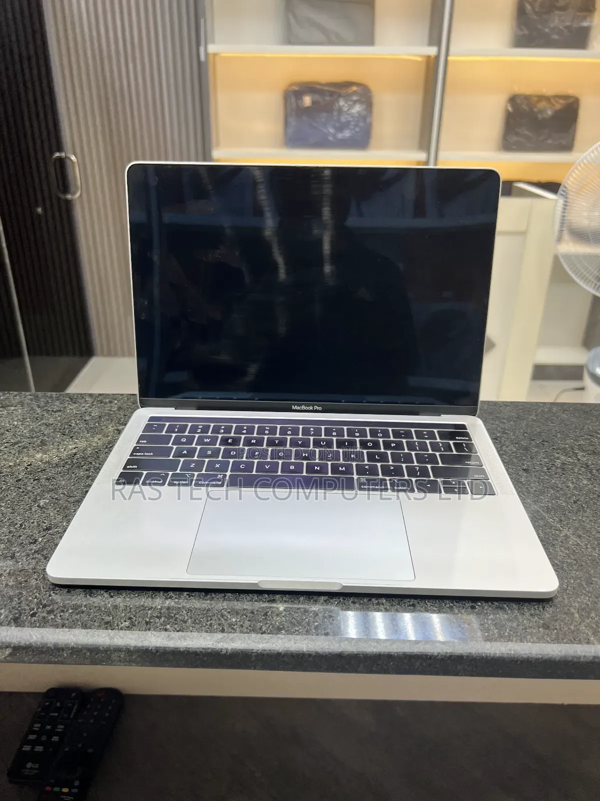 Laptop Apple MacBook Pro 2018 16GB Intel Core I7 SSD 512GB