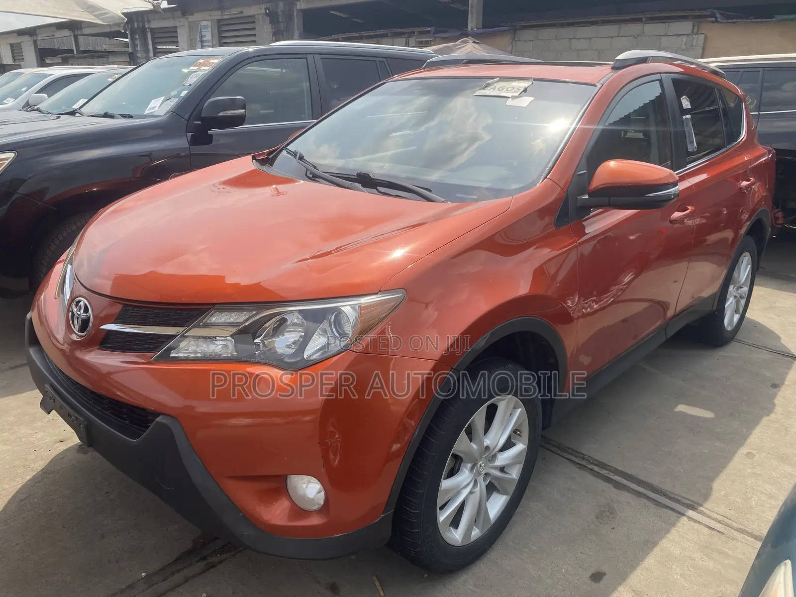 Toyota RAV4 2015 Orange