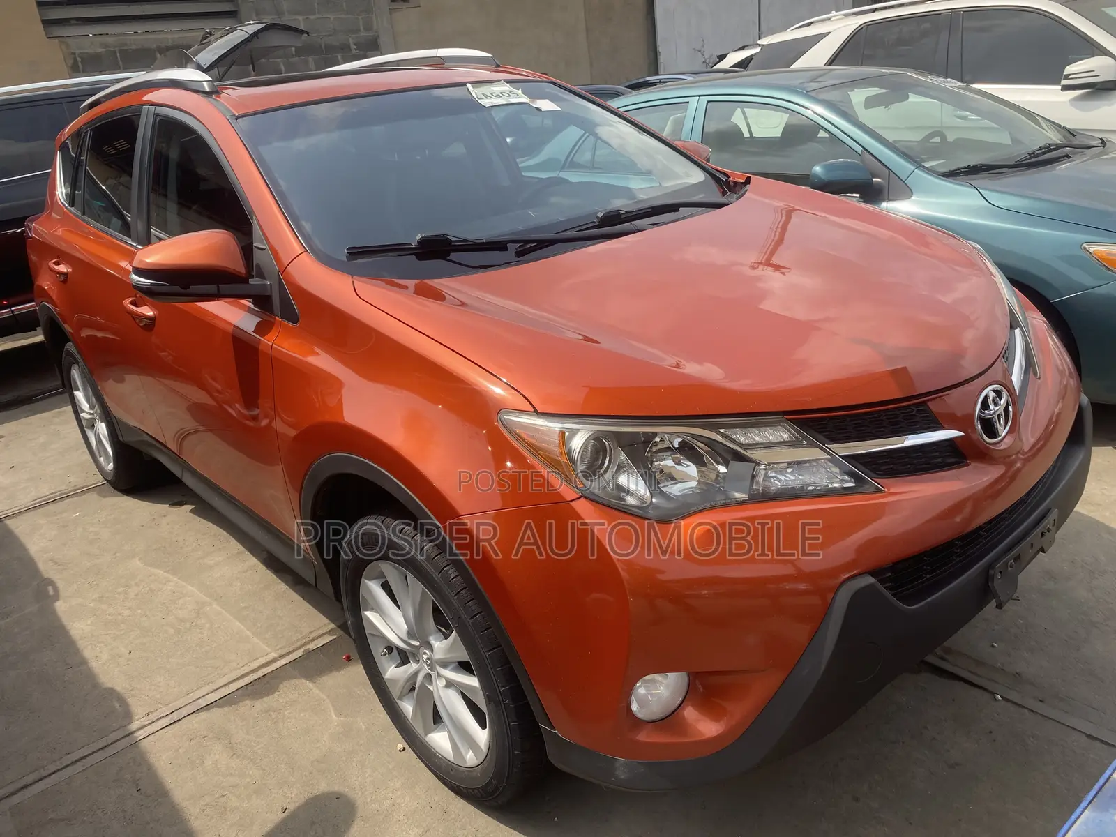 Toyota RAV4 2015 Orange