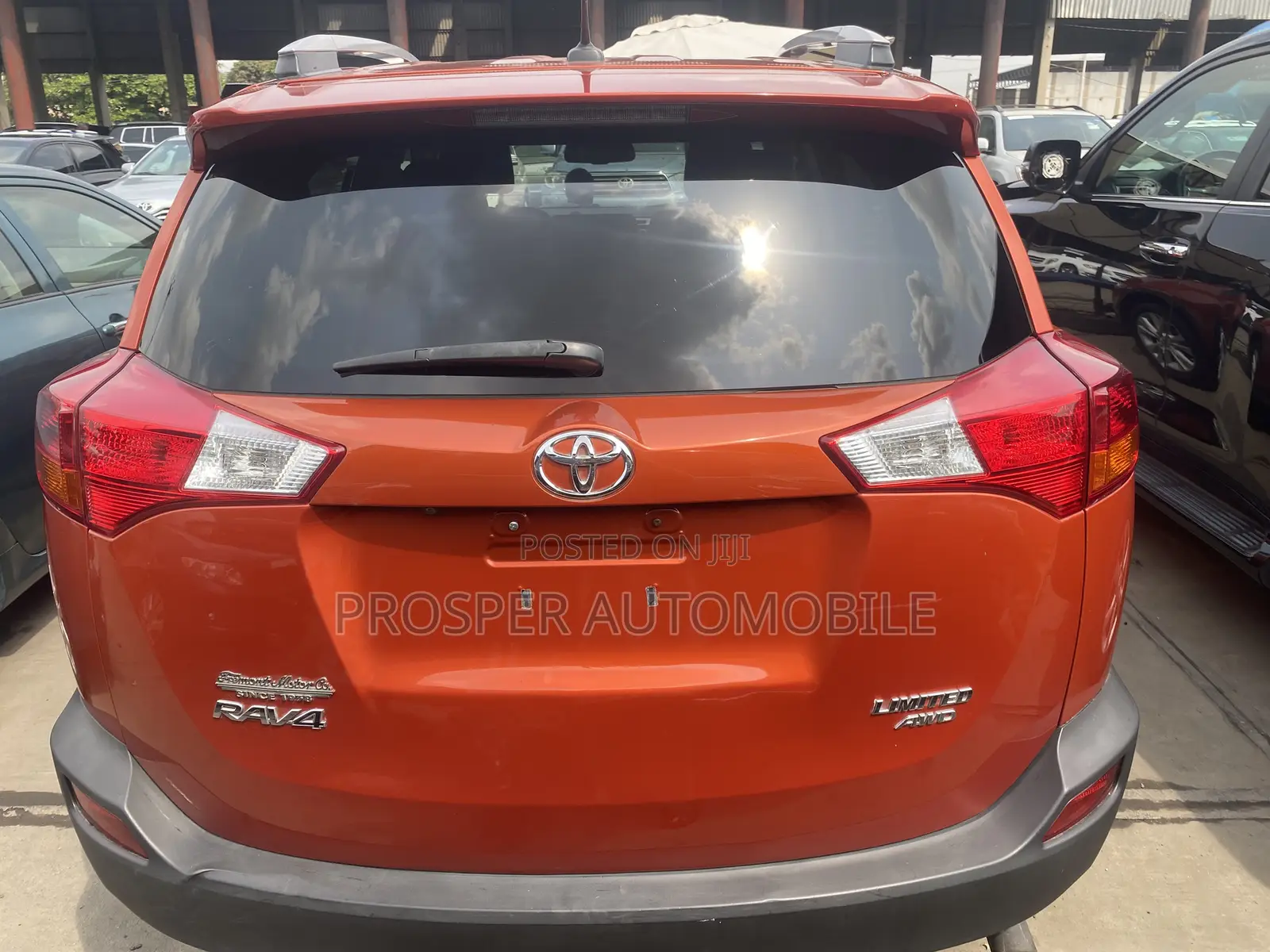 Toyota RAV4 2015 Orange