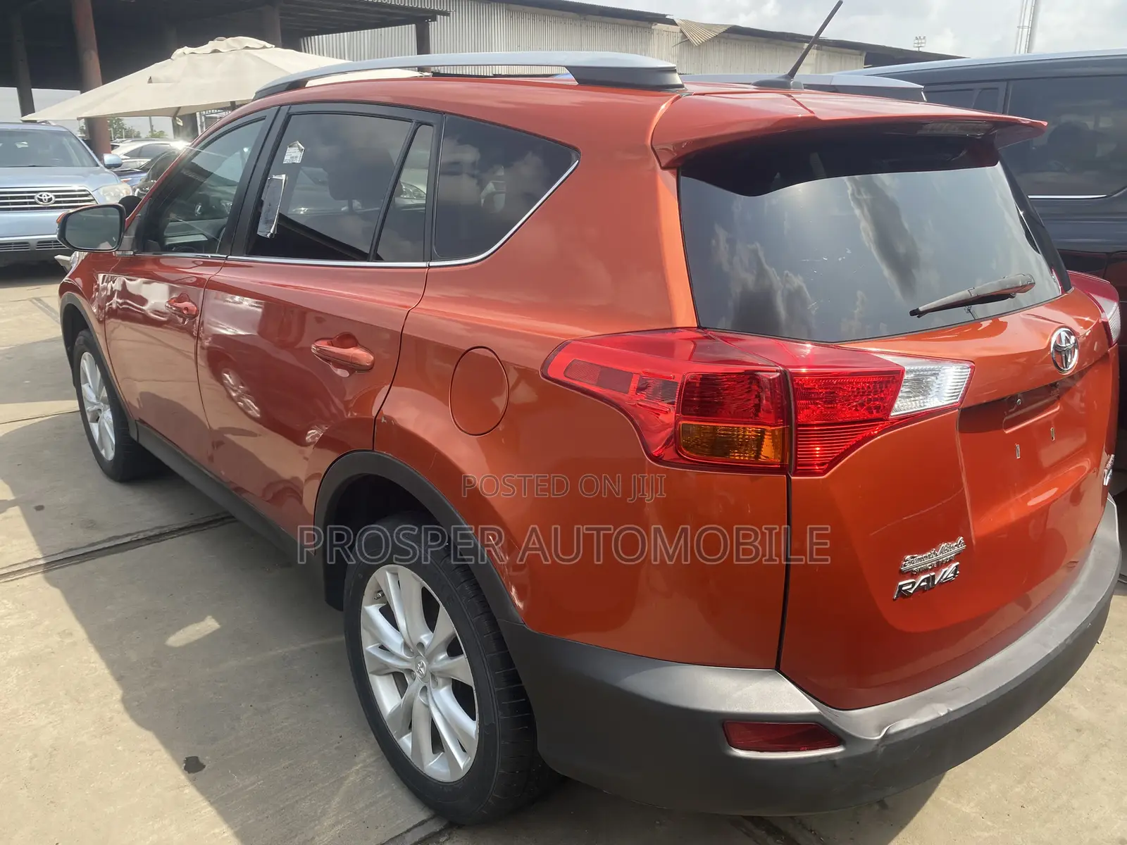 Toyota RAV4 2015 Orange
