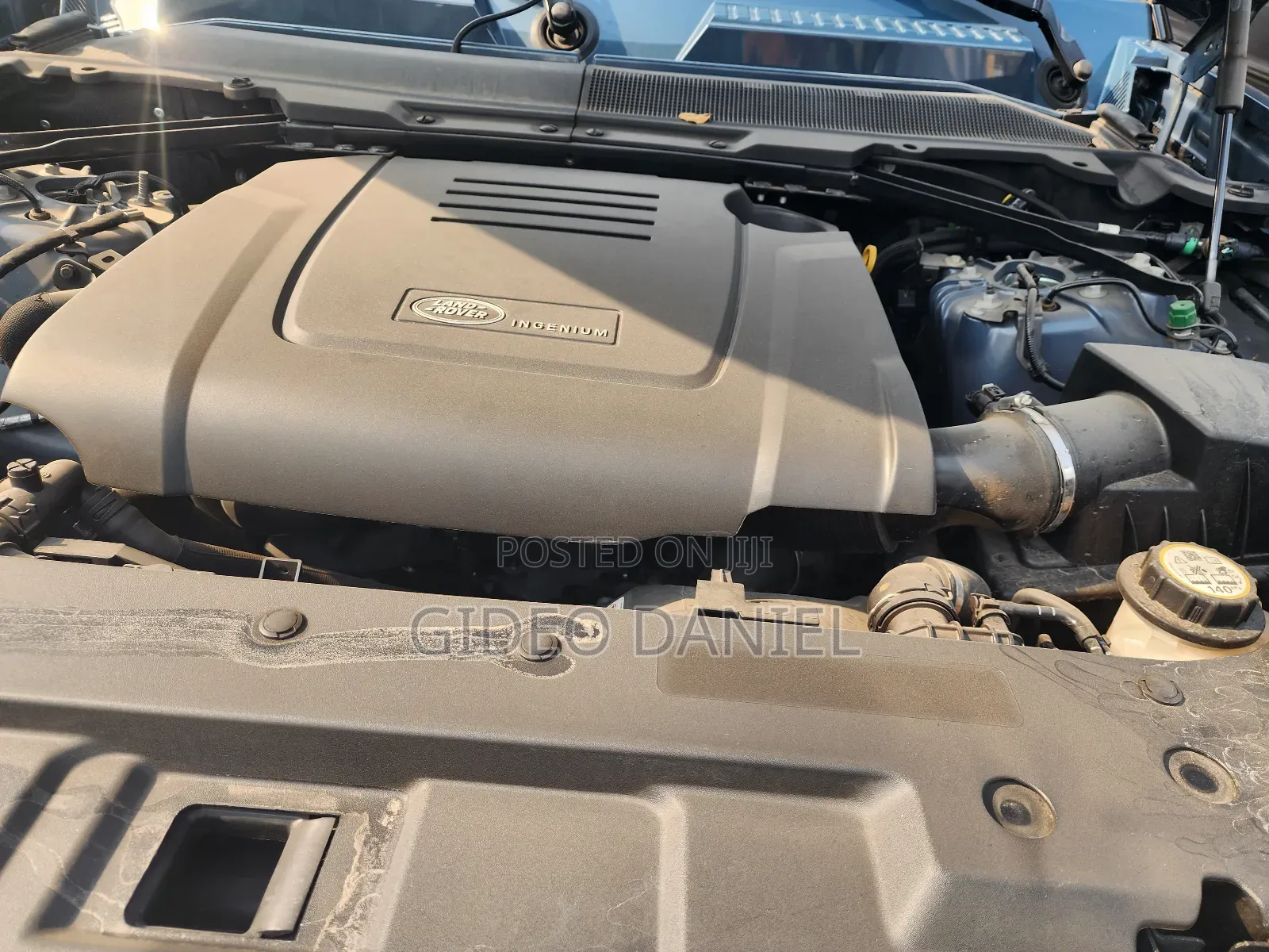 Land Rover Defender 2021