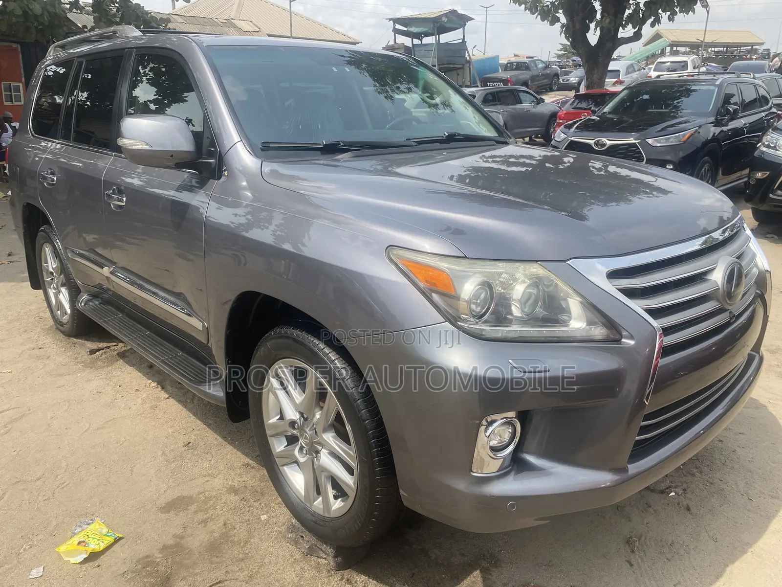 Lexus LX 570 AWD 2015 Gray