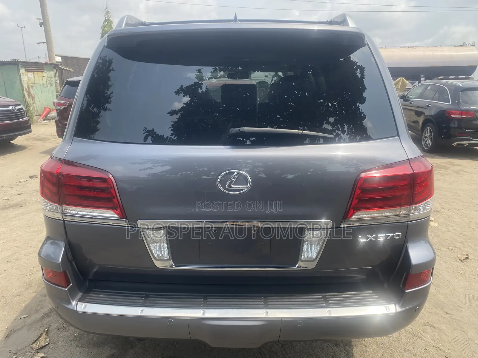 Lexus LX 570 AWD 2015 Gray