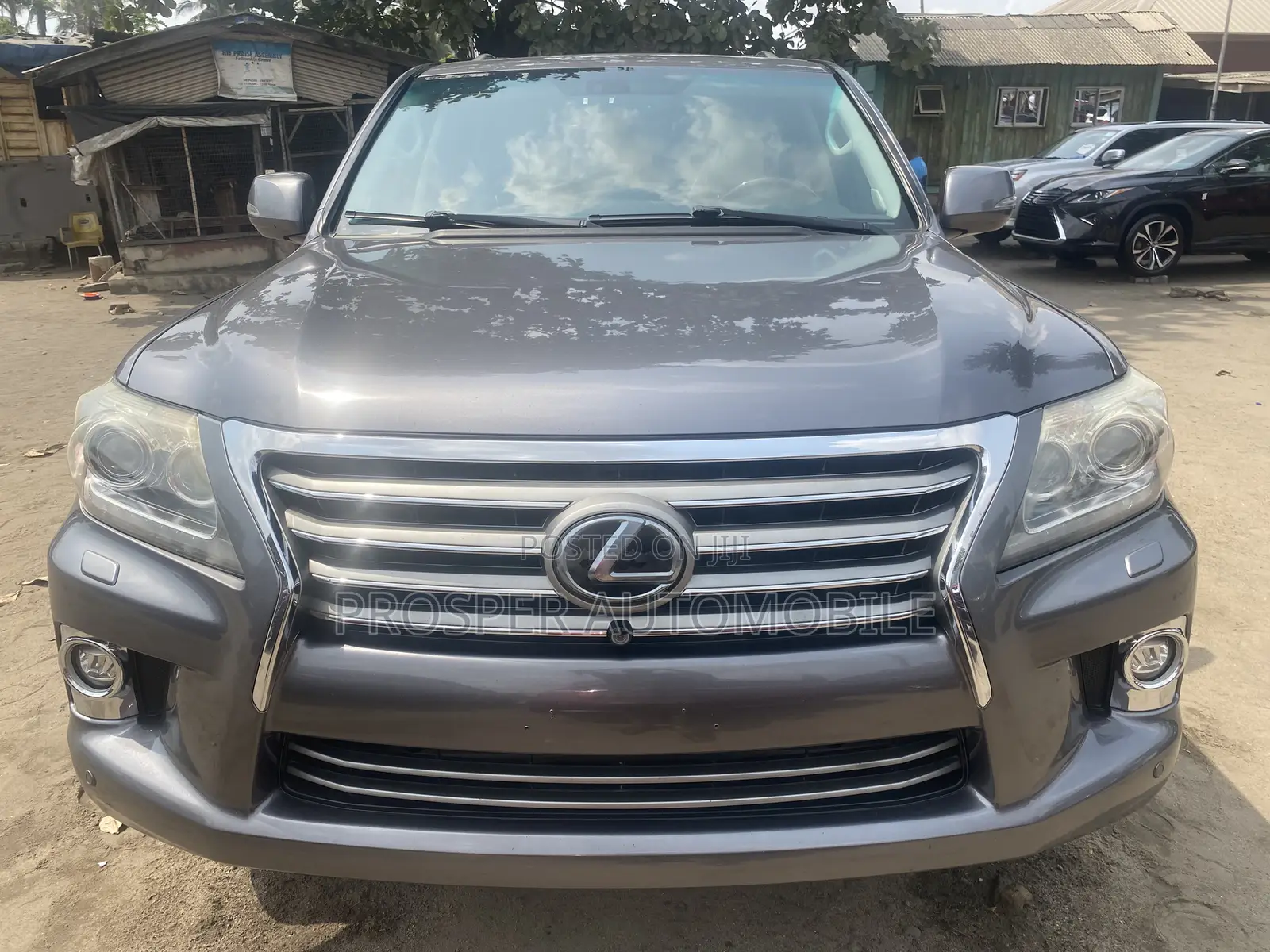 Lexus LX 570 AWD 2015 Gray
