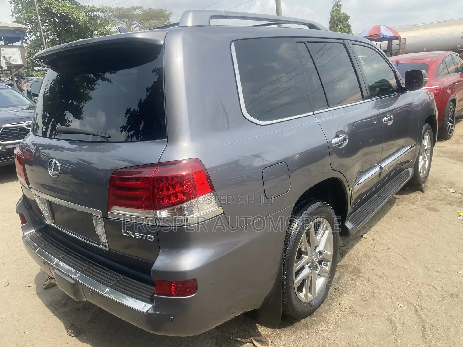 Lexus LX 570 AWD 2015 Gray