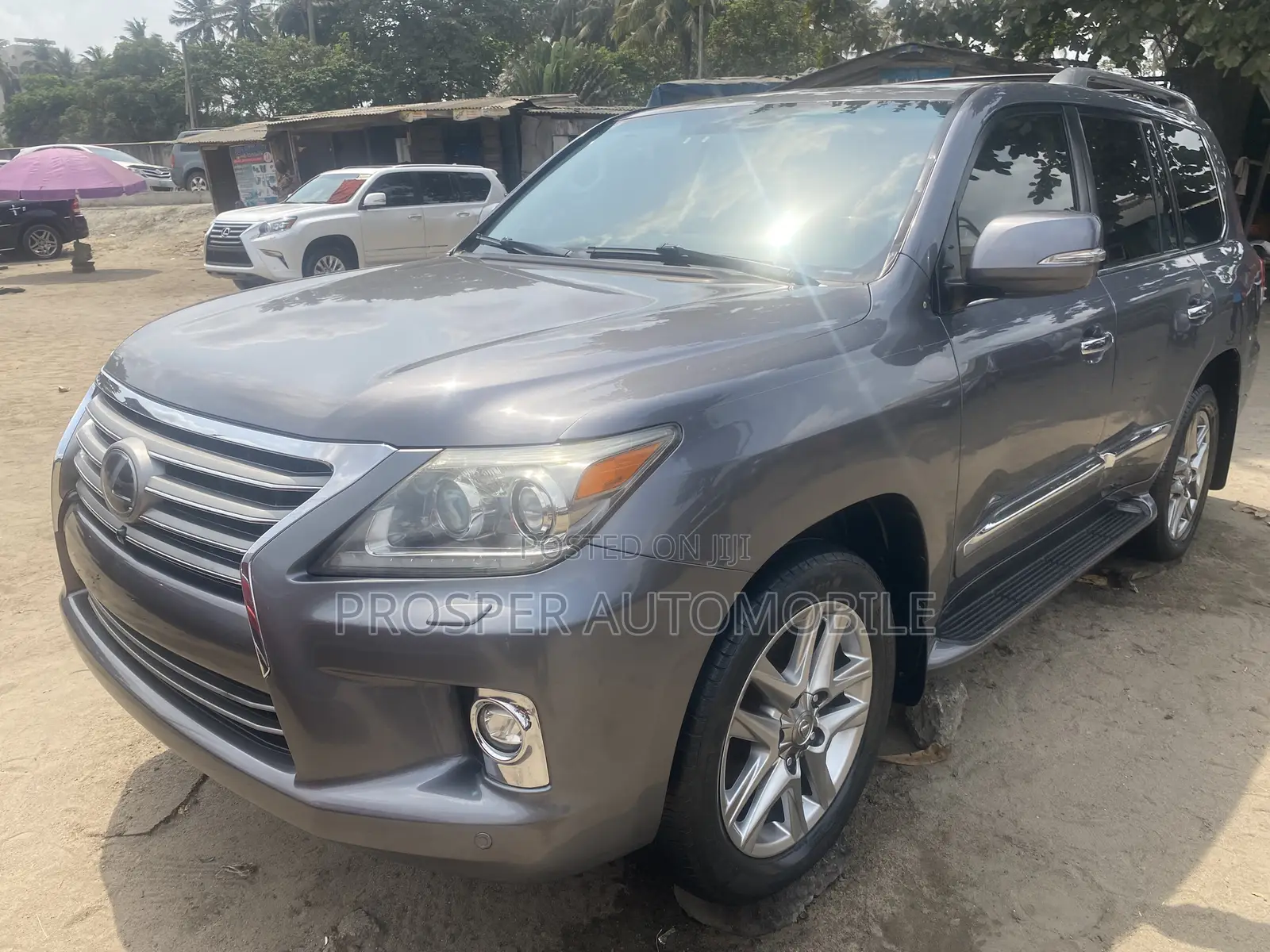 Lexus LX 570 AWD 2015 Gray