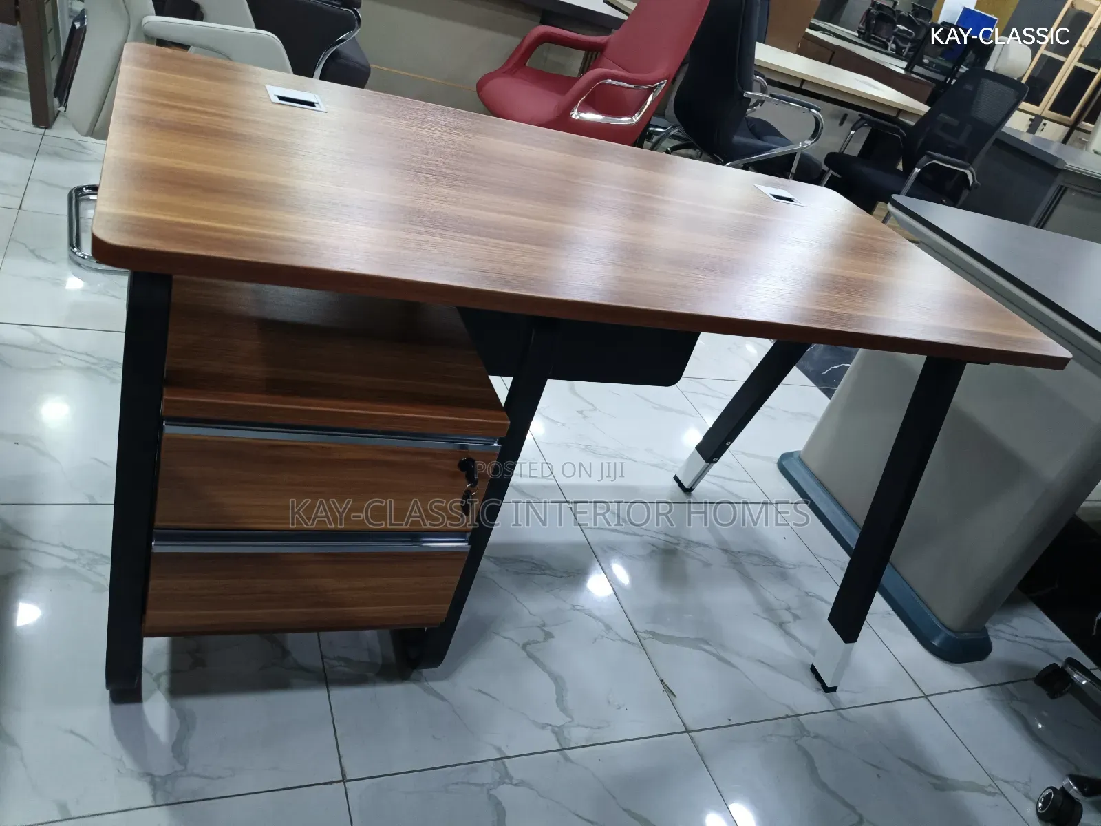 1.4mt Sec-office Table Iron Leg, With Drowers