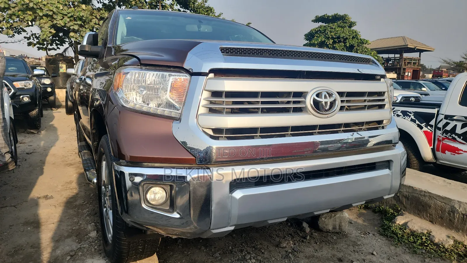 Toyota Tundra 2017 Brown