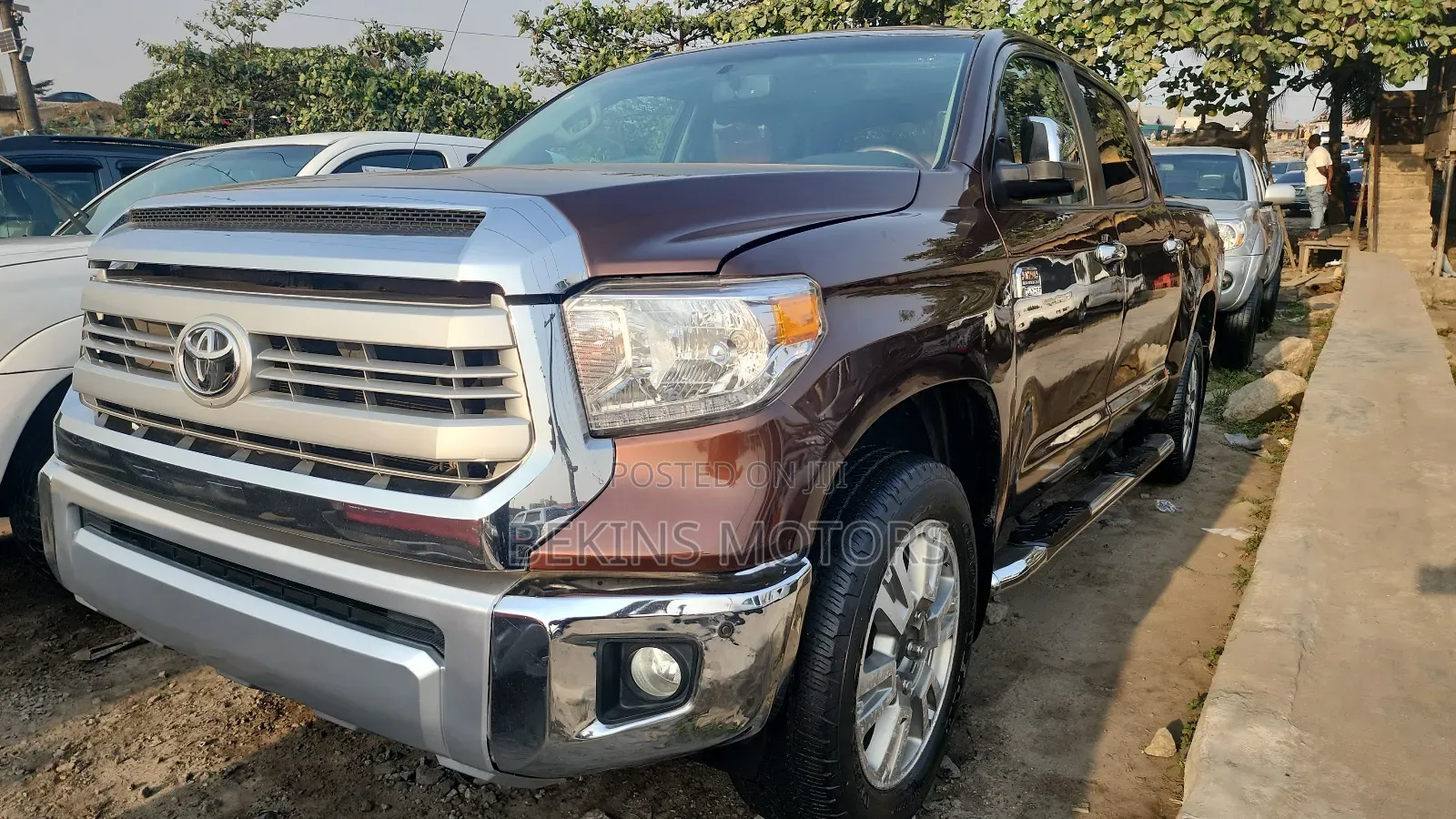 Toyota Tundra 2017 Brown