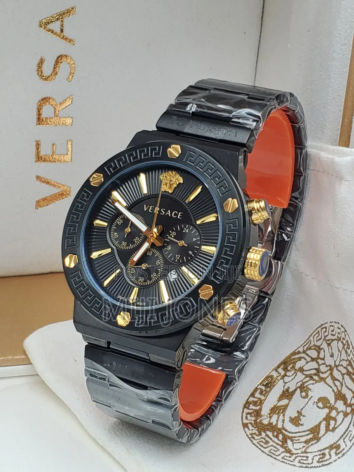 Versace Men Round Dial Watches