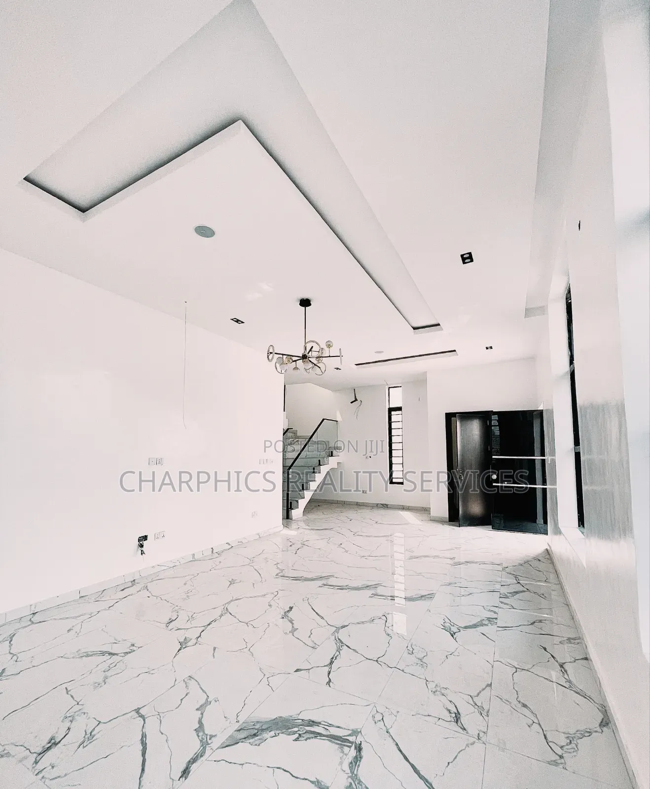 5bdrm Duplex in Lekki for sale