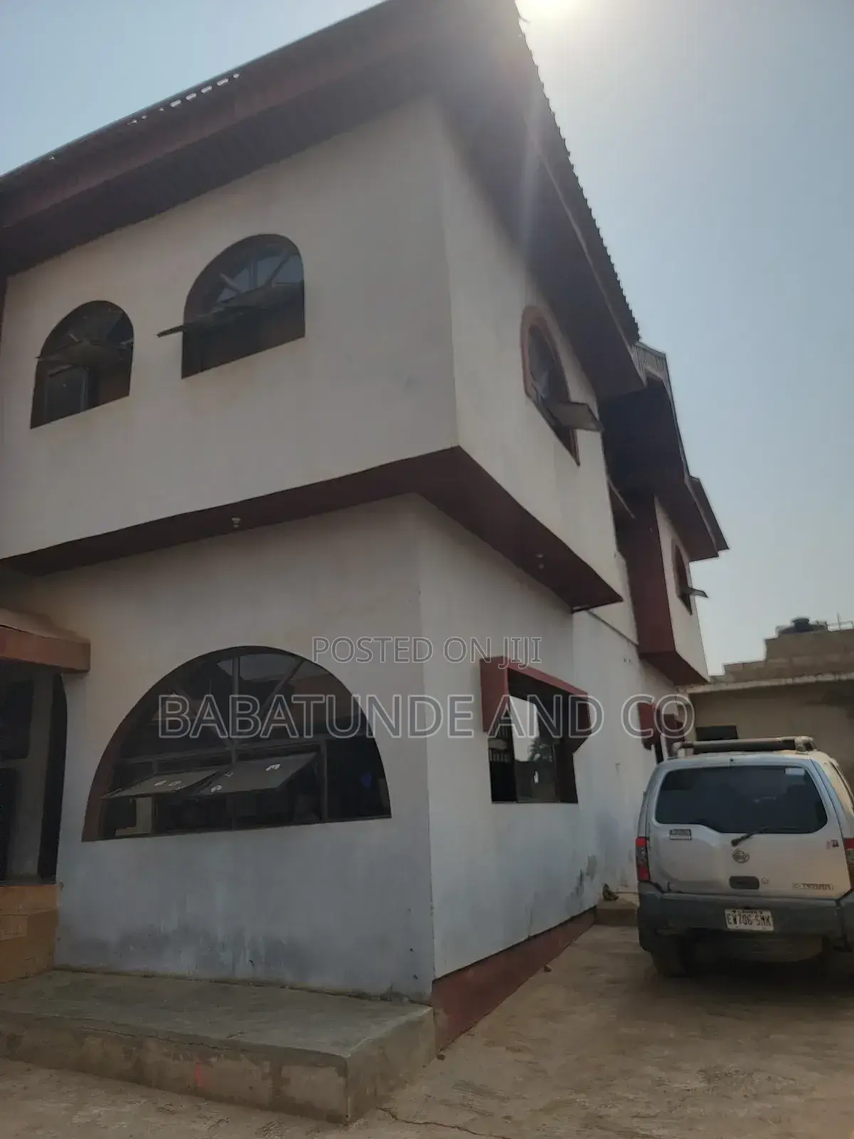 4bdrm Block of Flats in Ologuneru for sale