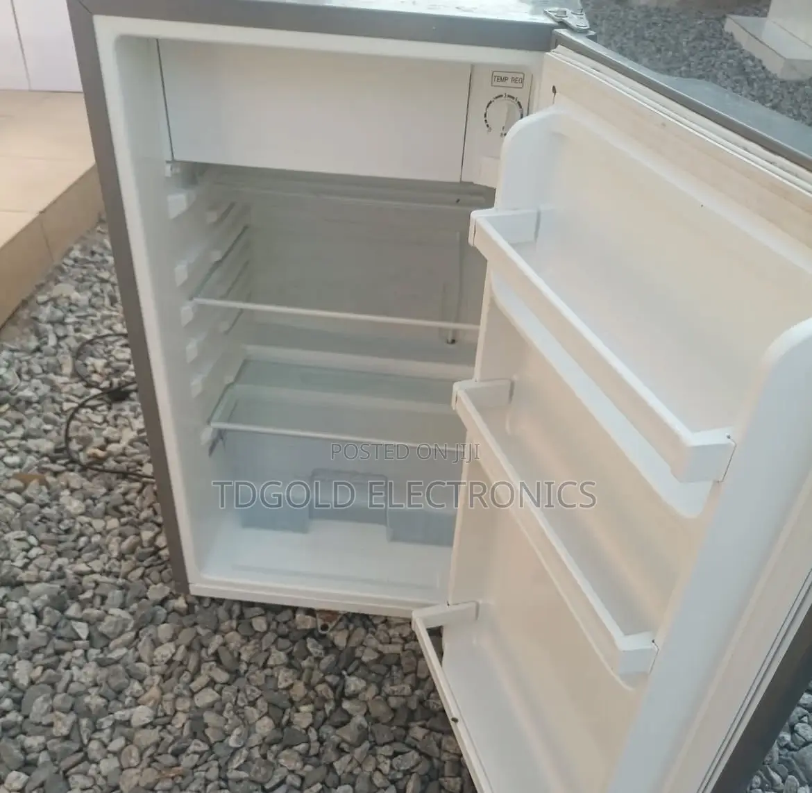 Hisense 100 L Refrigerator