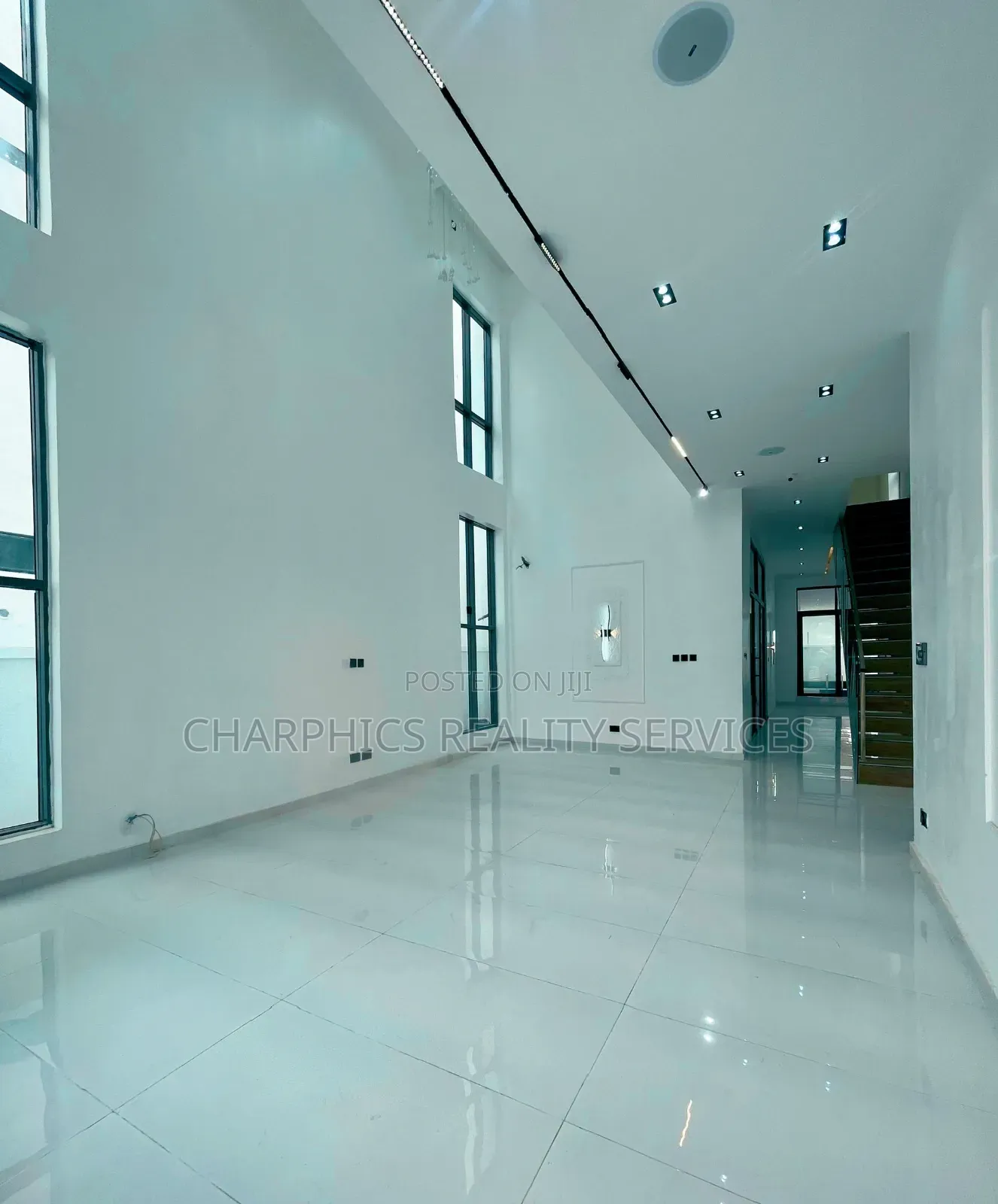 5bdrm Duplex in Lekki for sale