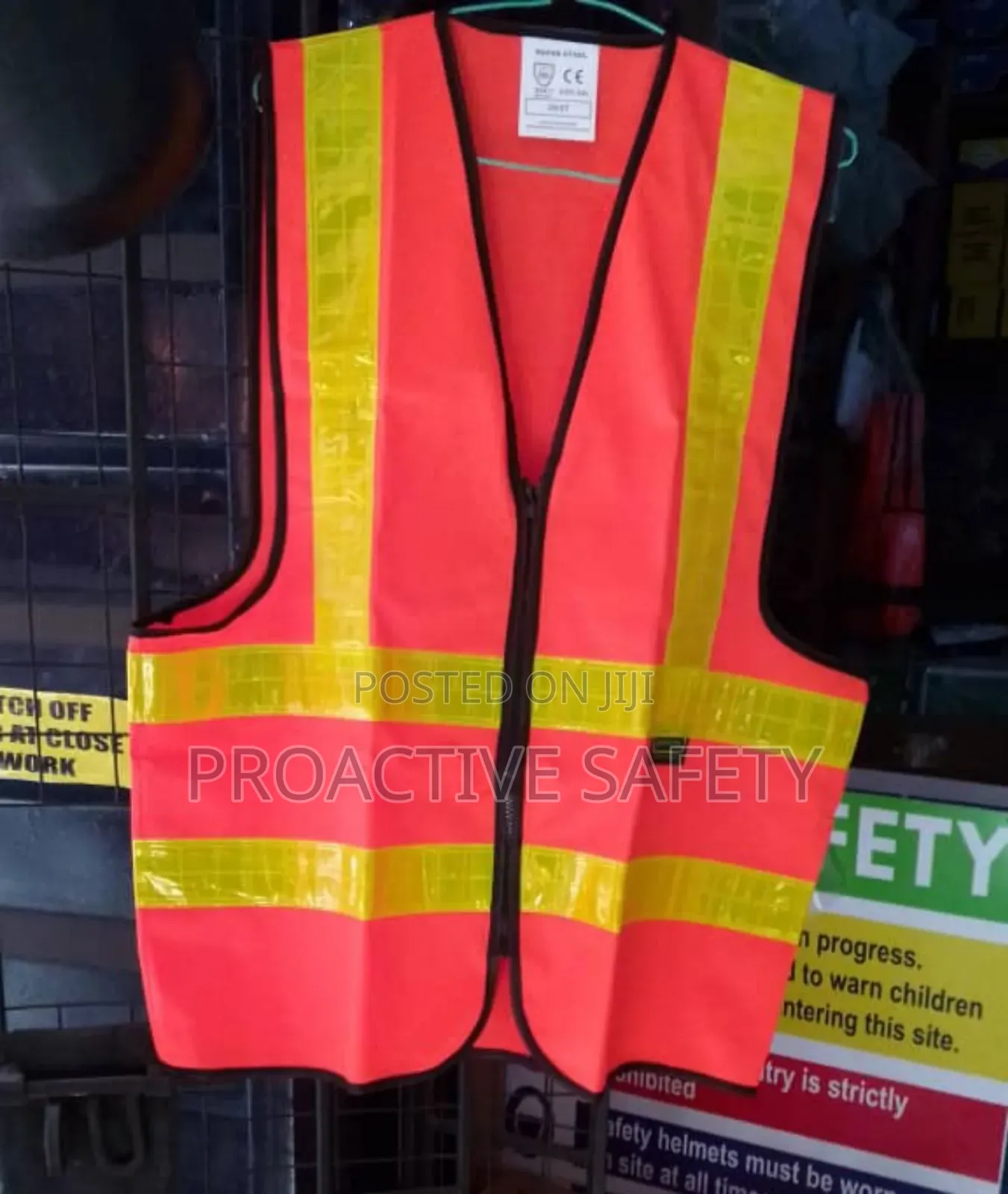 Safety Reflective Vest With Zipper & Pocket