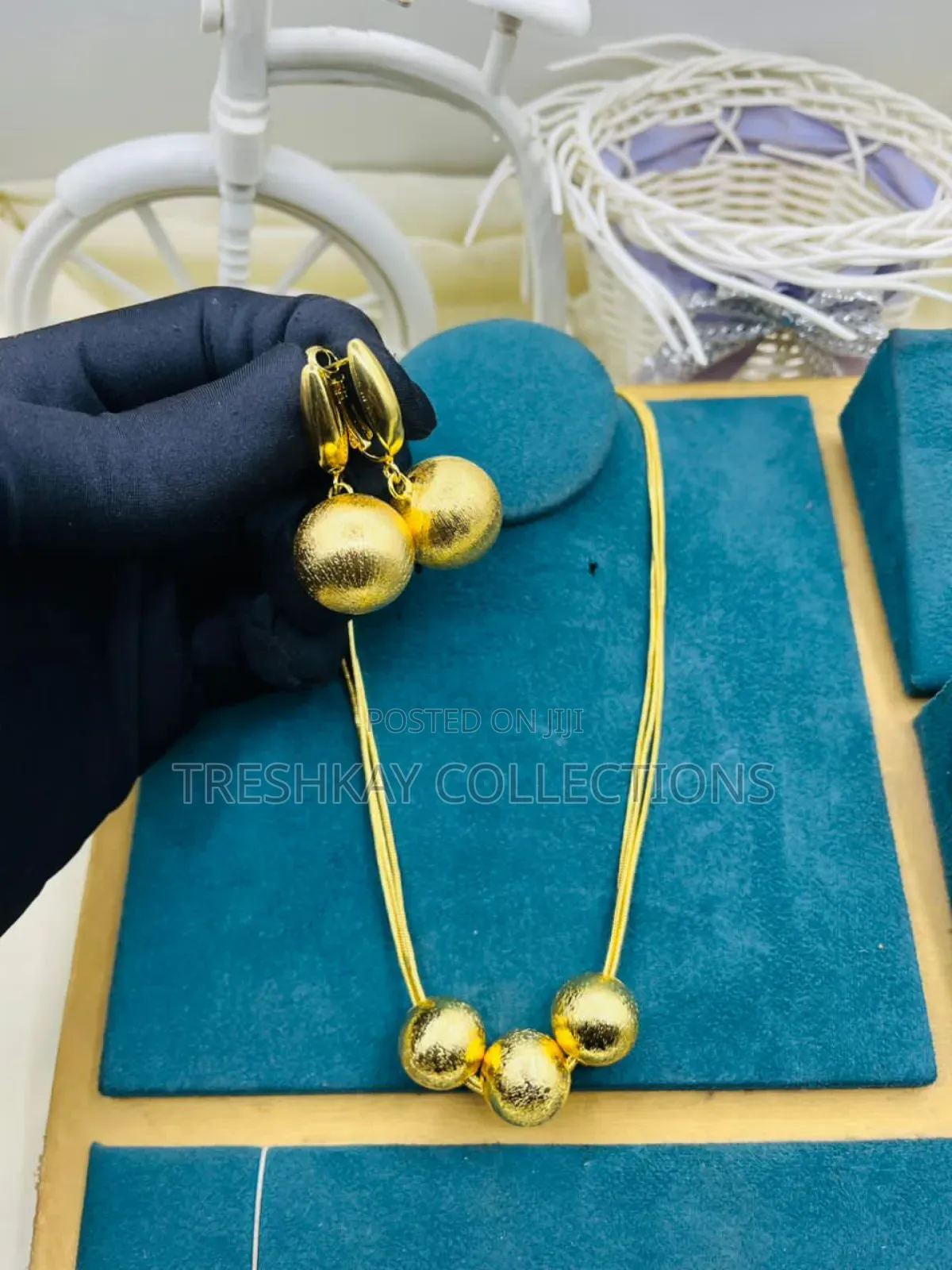 Jewelleries