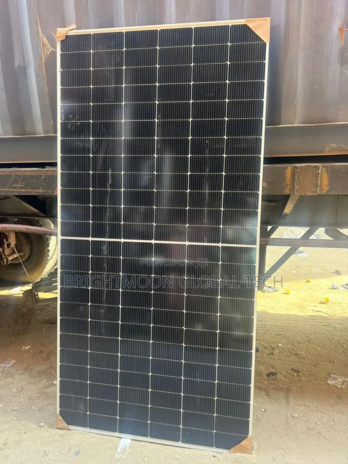 550watts Jinko Solar Panel 144cells ..,